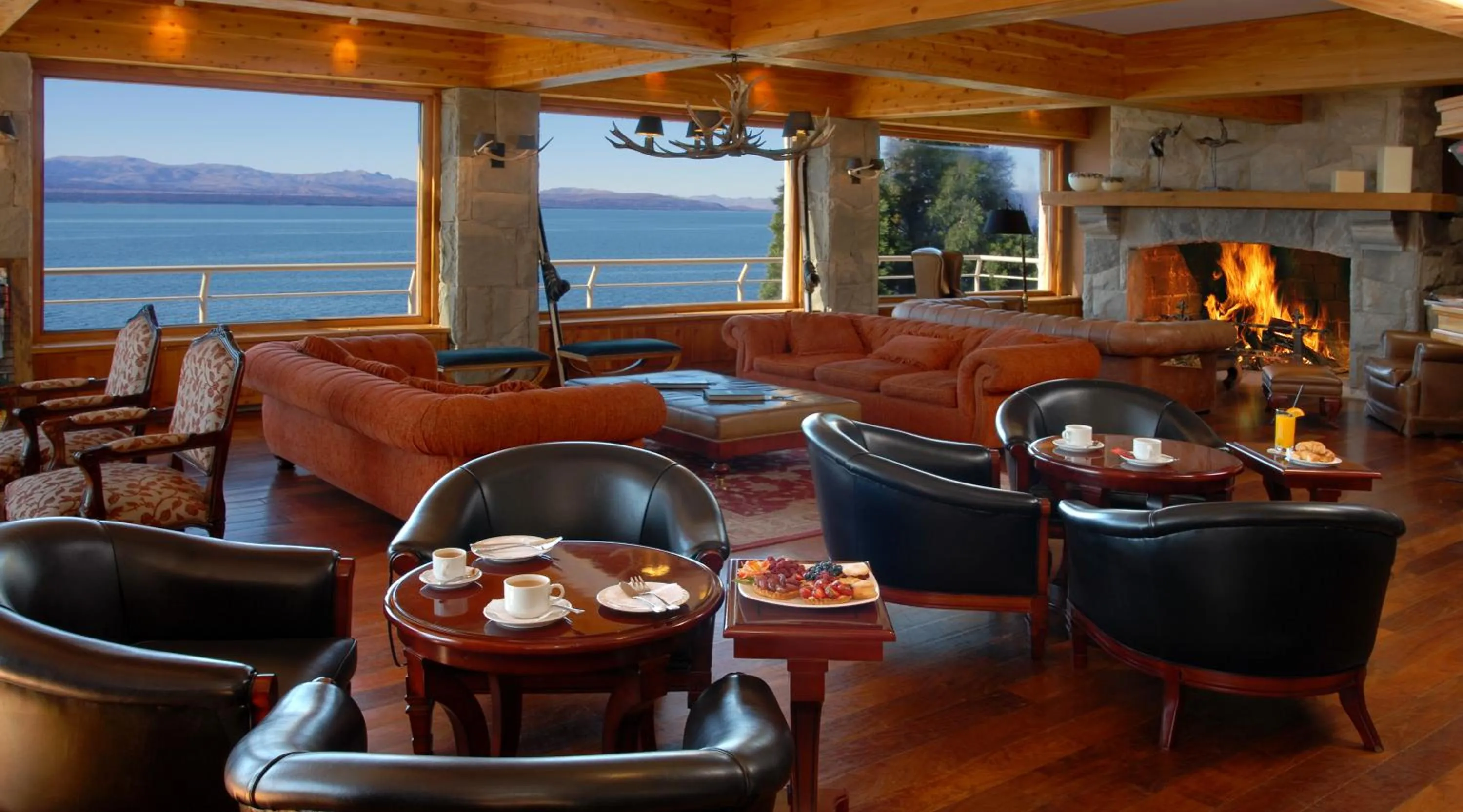 Lobby or reception in Cacique Inacayal Lake Hotel & Spa