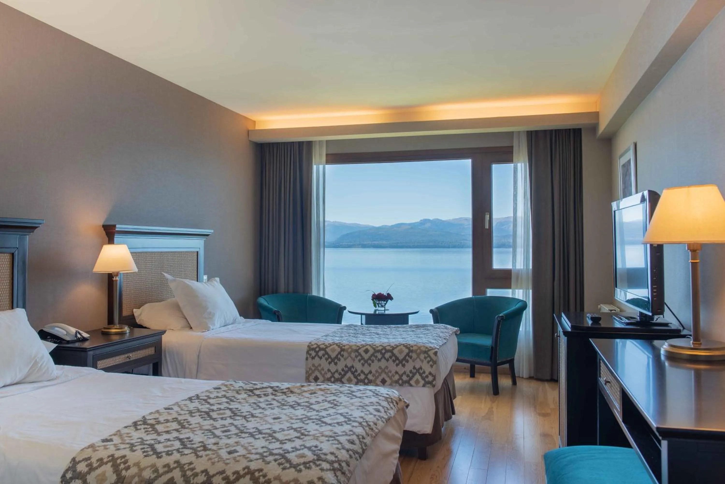 Photo of the whole room, Bed in Cacique Inacayal Lake Hotel & Spa