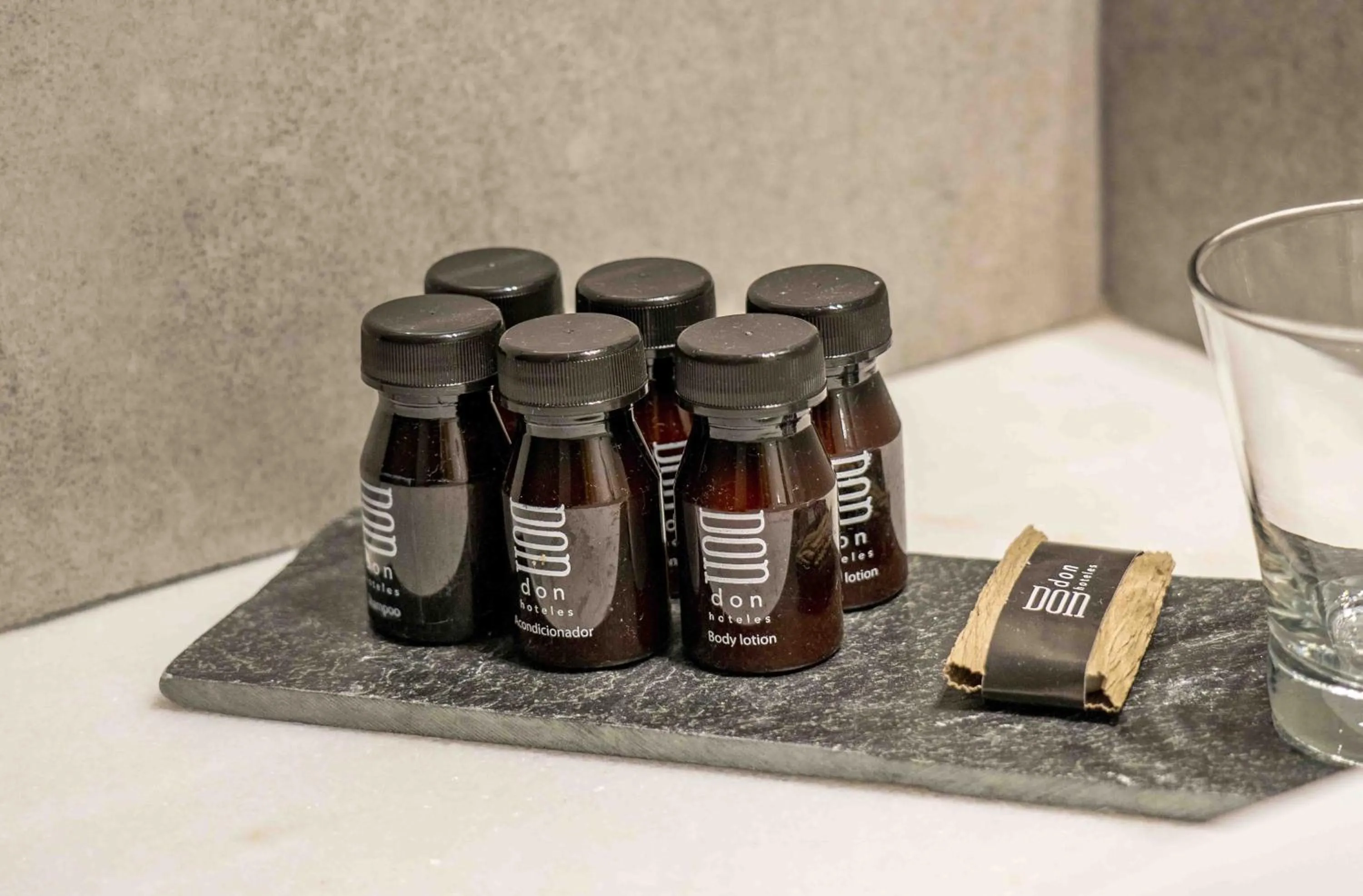 La Cascada Casa Patagónica by DON