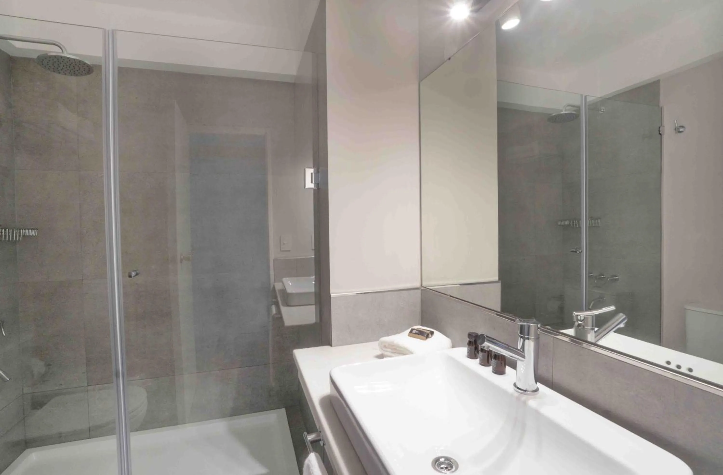 La Cascada Casa Patagónica by DON