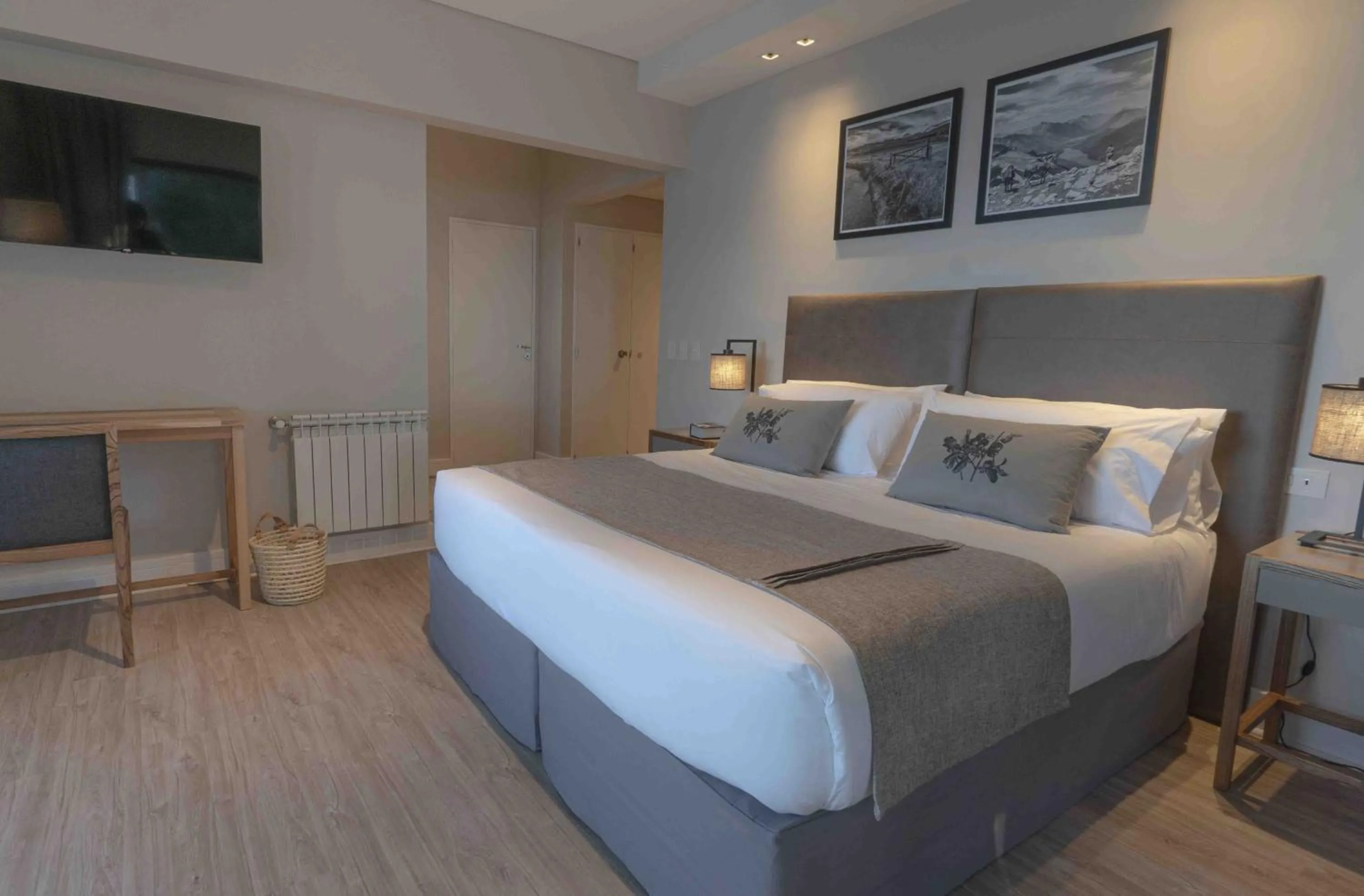 Bed in La Cascada Casa Patagónica by DON