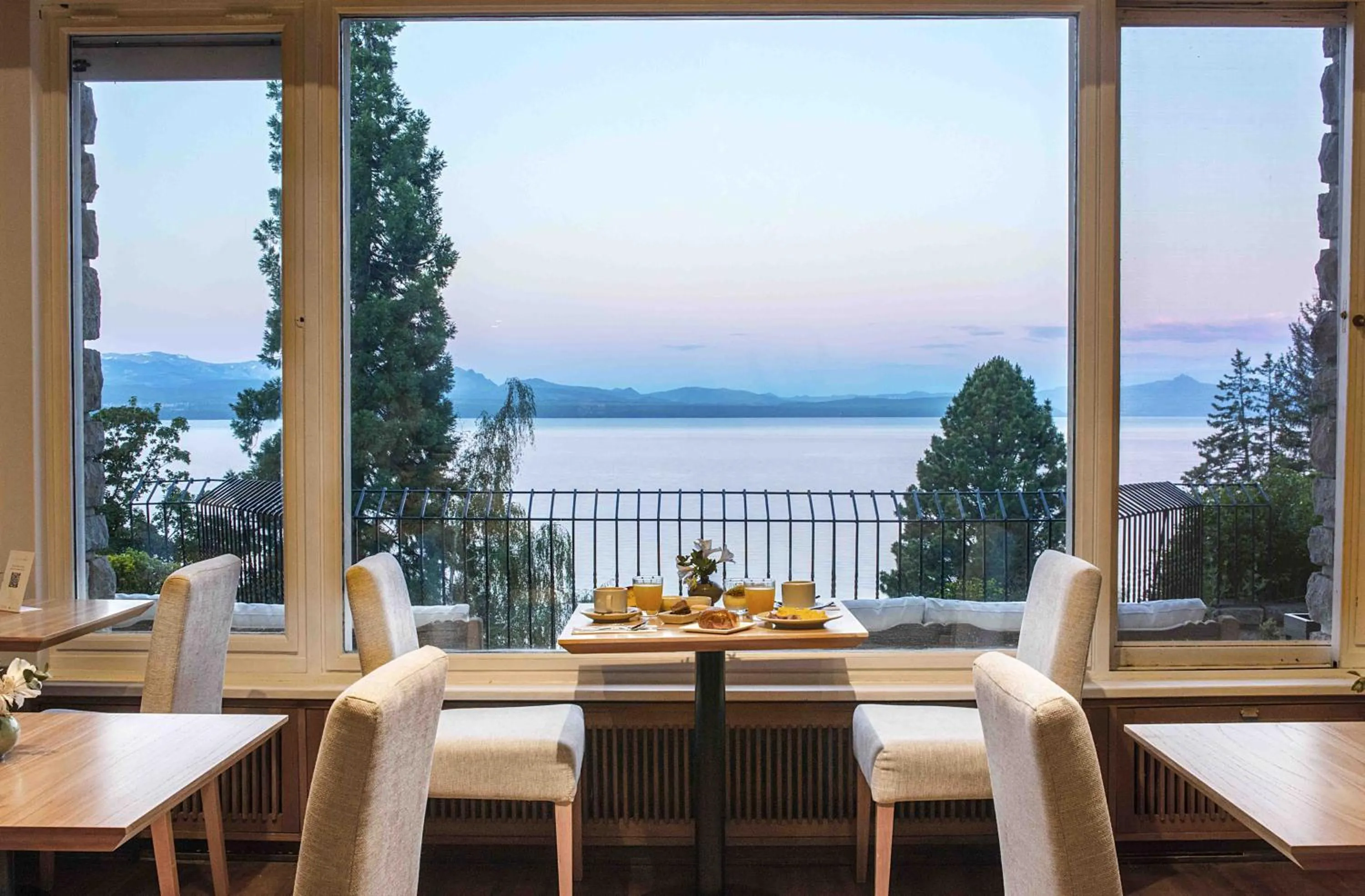 La Cascada Casa Patagónica by DON