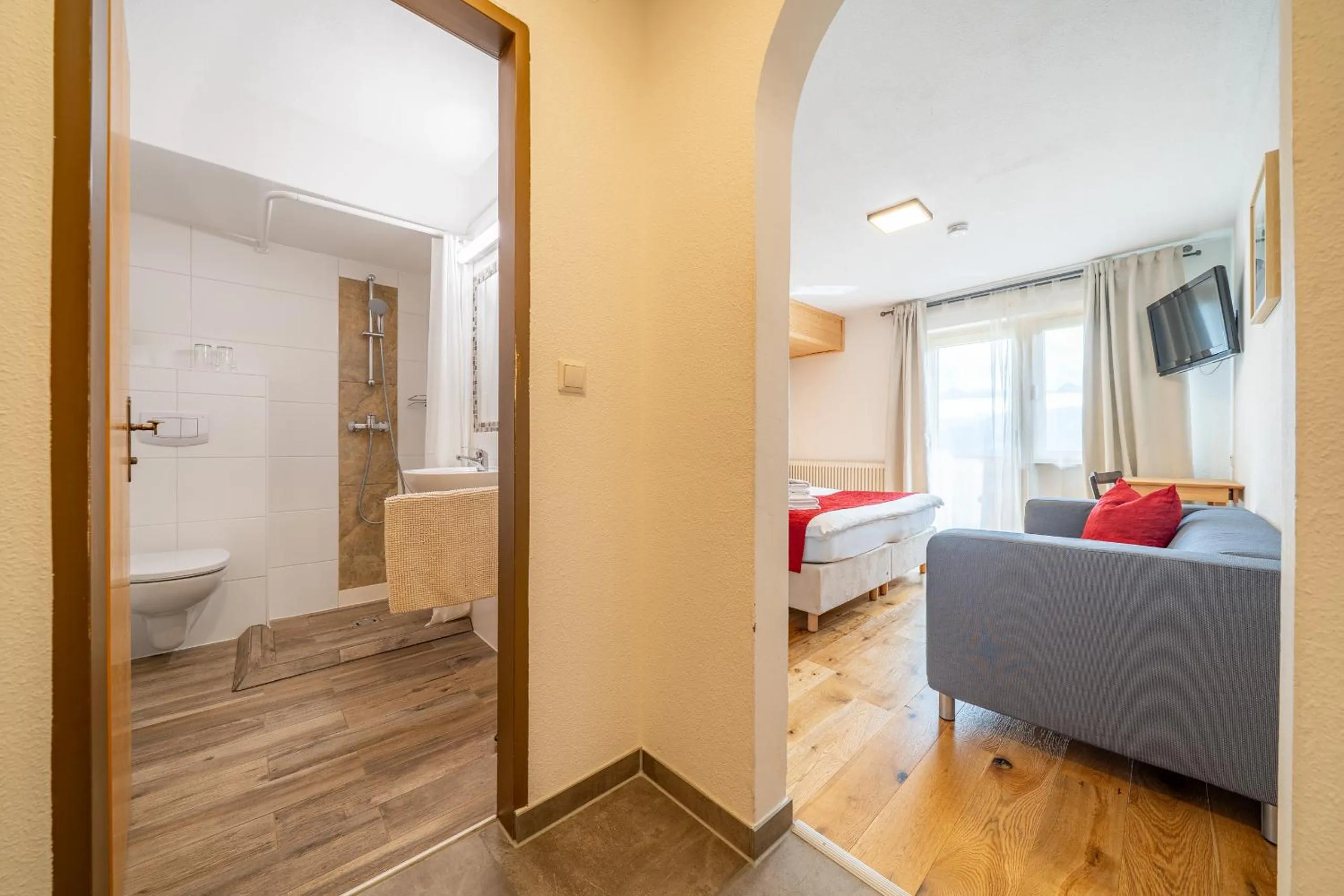 Bathroom, Bed in Pension Hofweyer