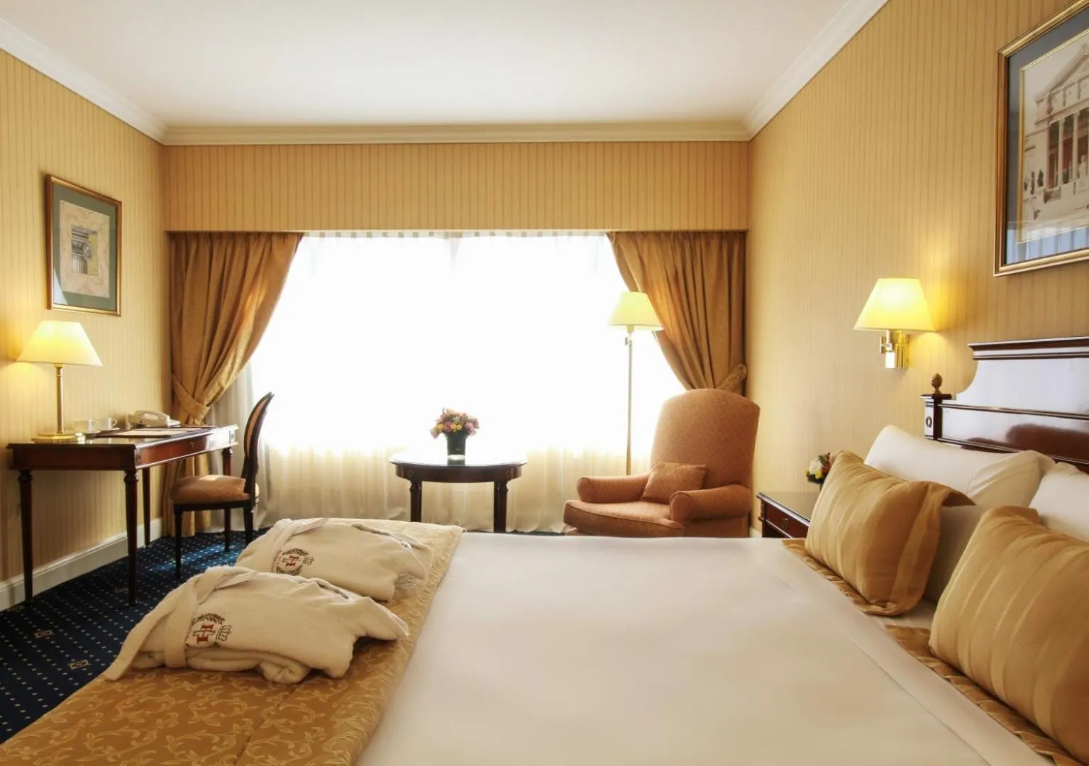 Bed in Emperador Hotel Buenos Aires