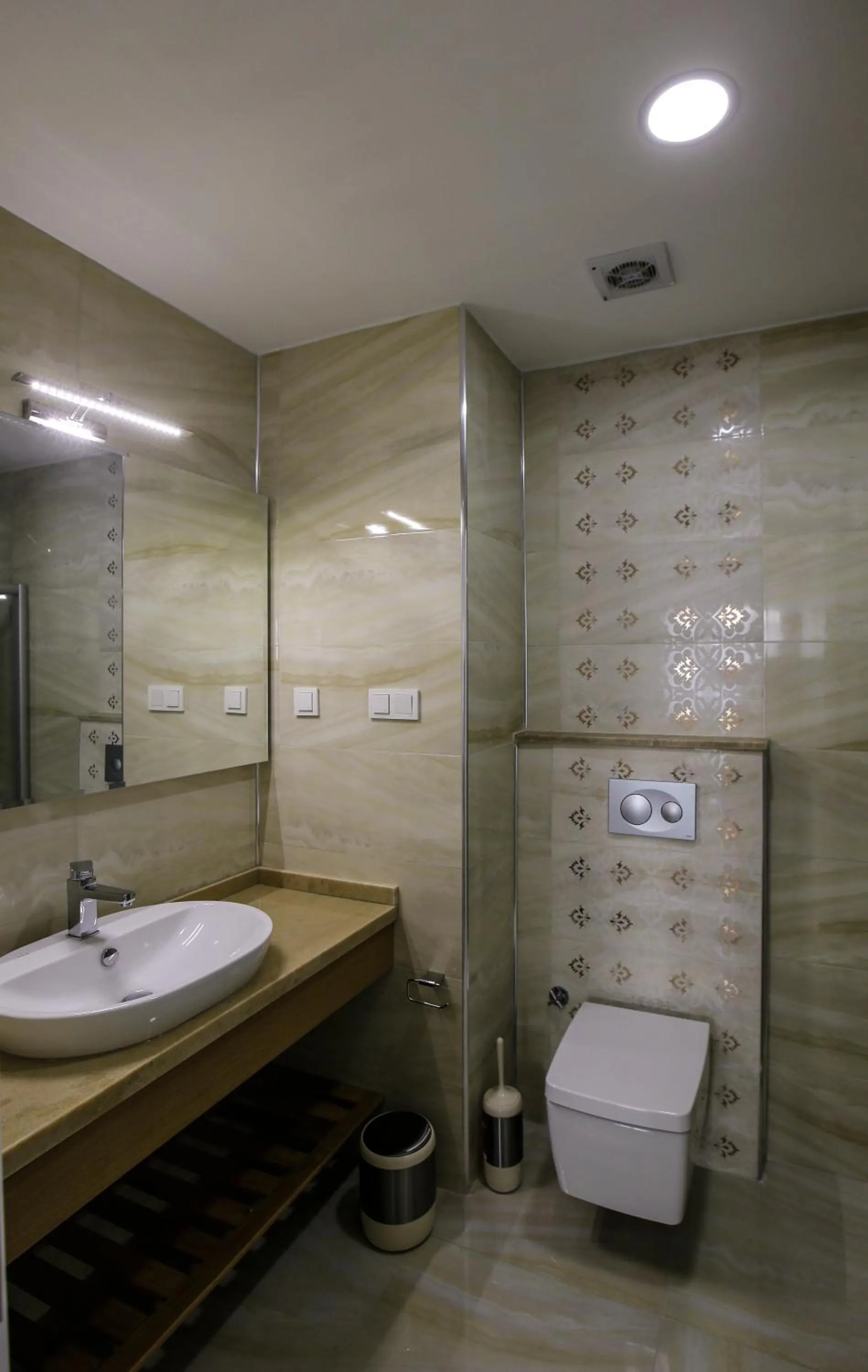 Bathroom in Clementin Suits Sigacık