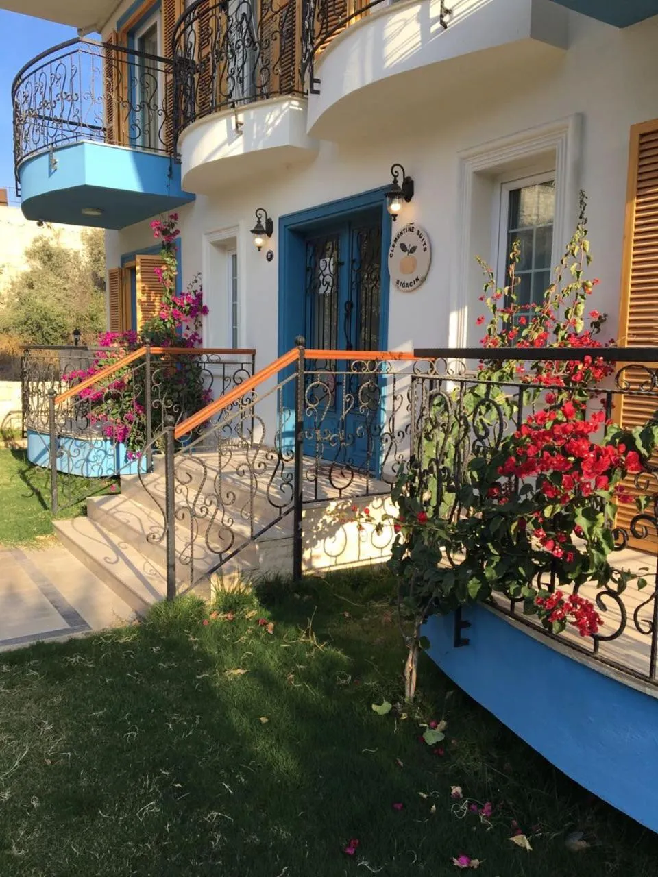 Property building in Clementin Suits Sigacık