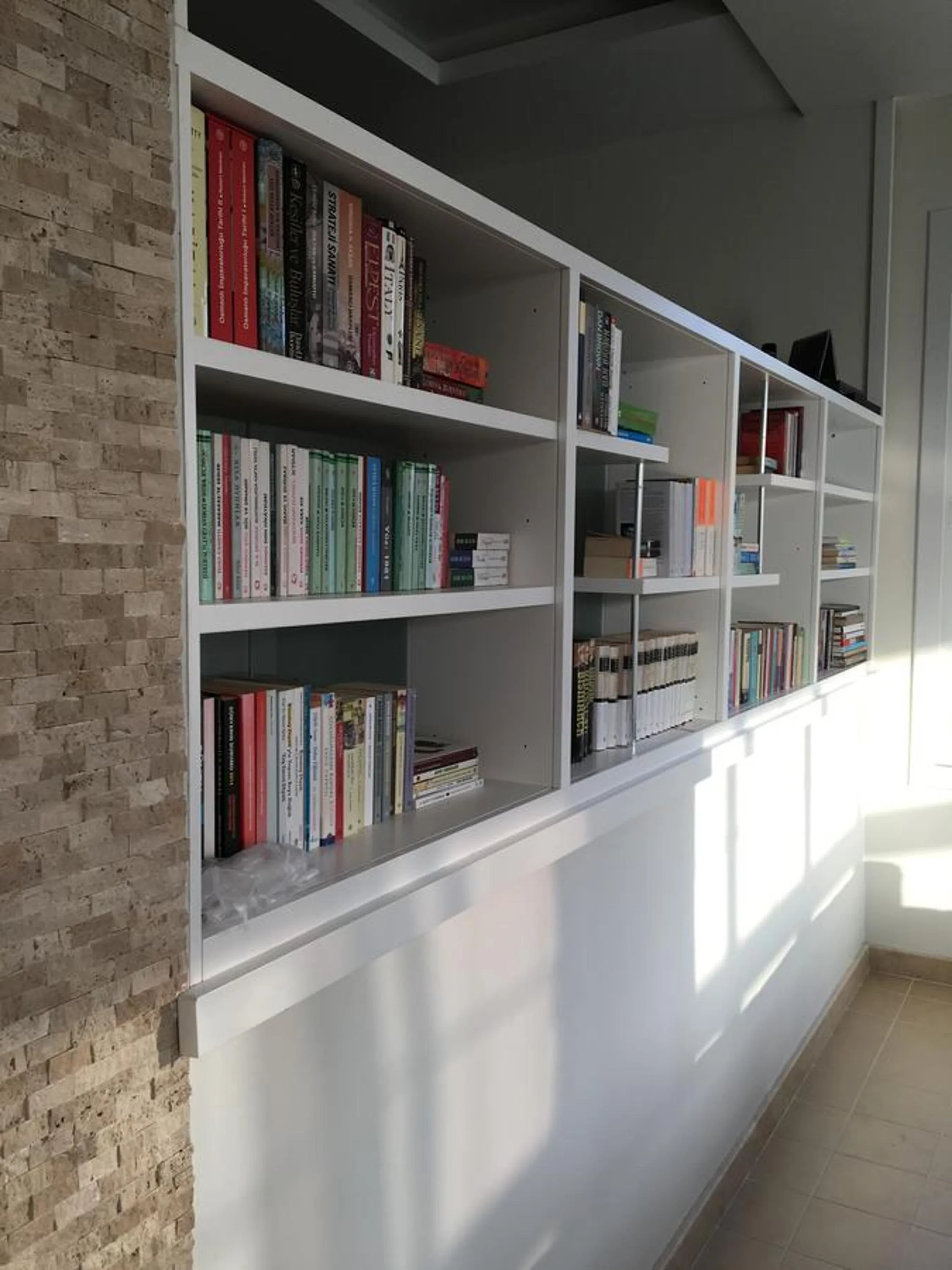 Library in Clementin Suits Sigacık