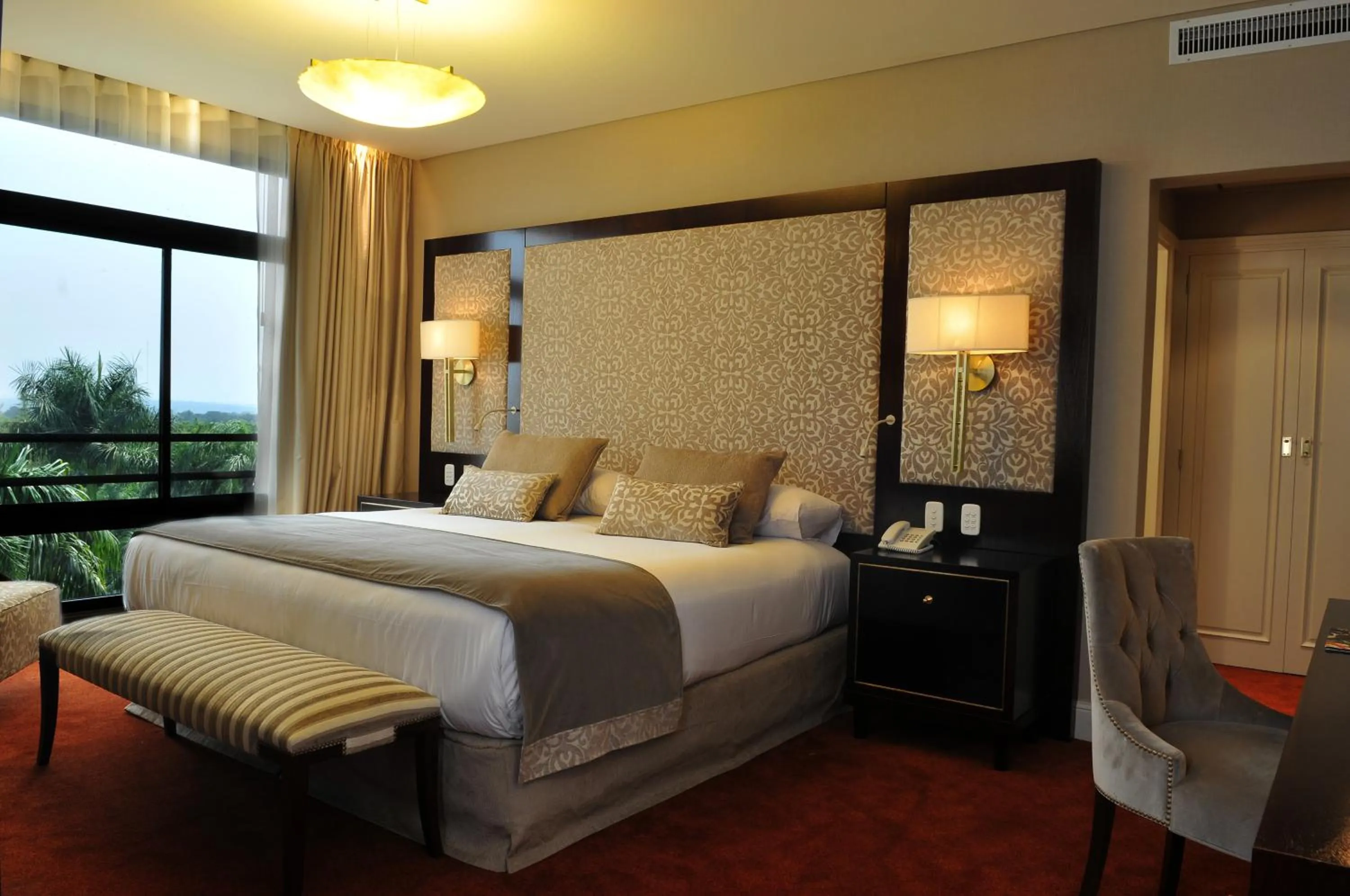 Bed in Iguazú Grand Resort Spa & Casino