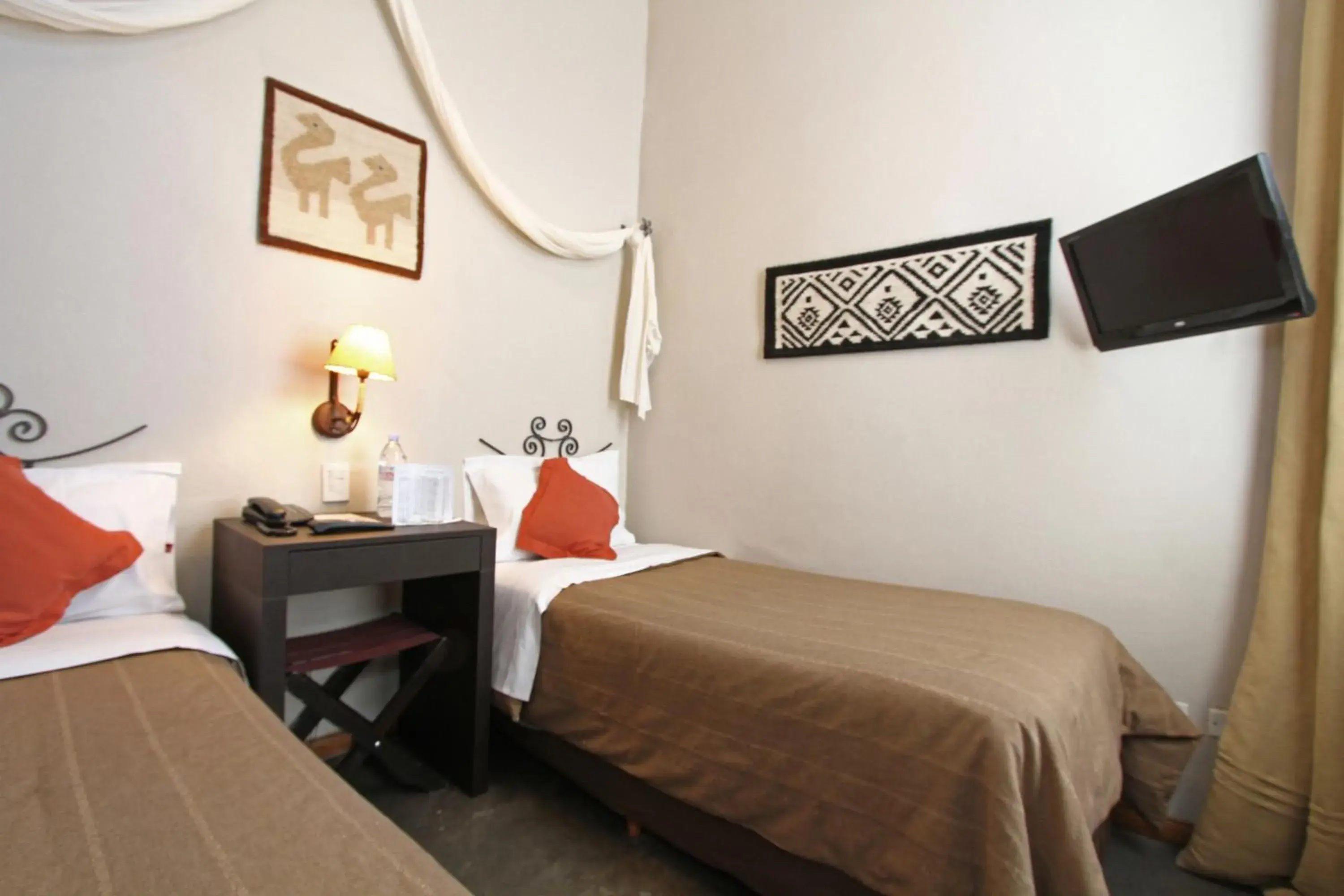 Economy Twin Room in A Hotel Economy Twin Room in A Hotel