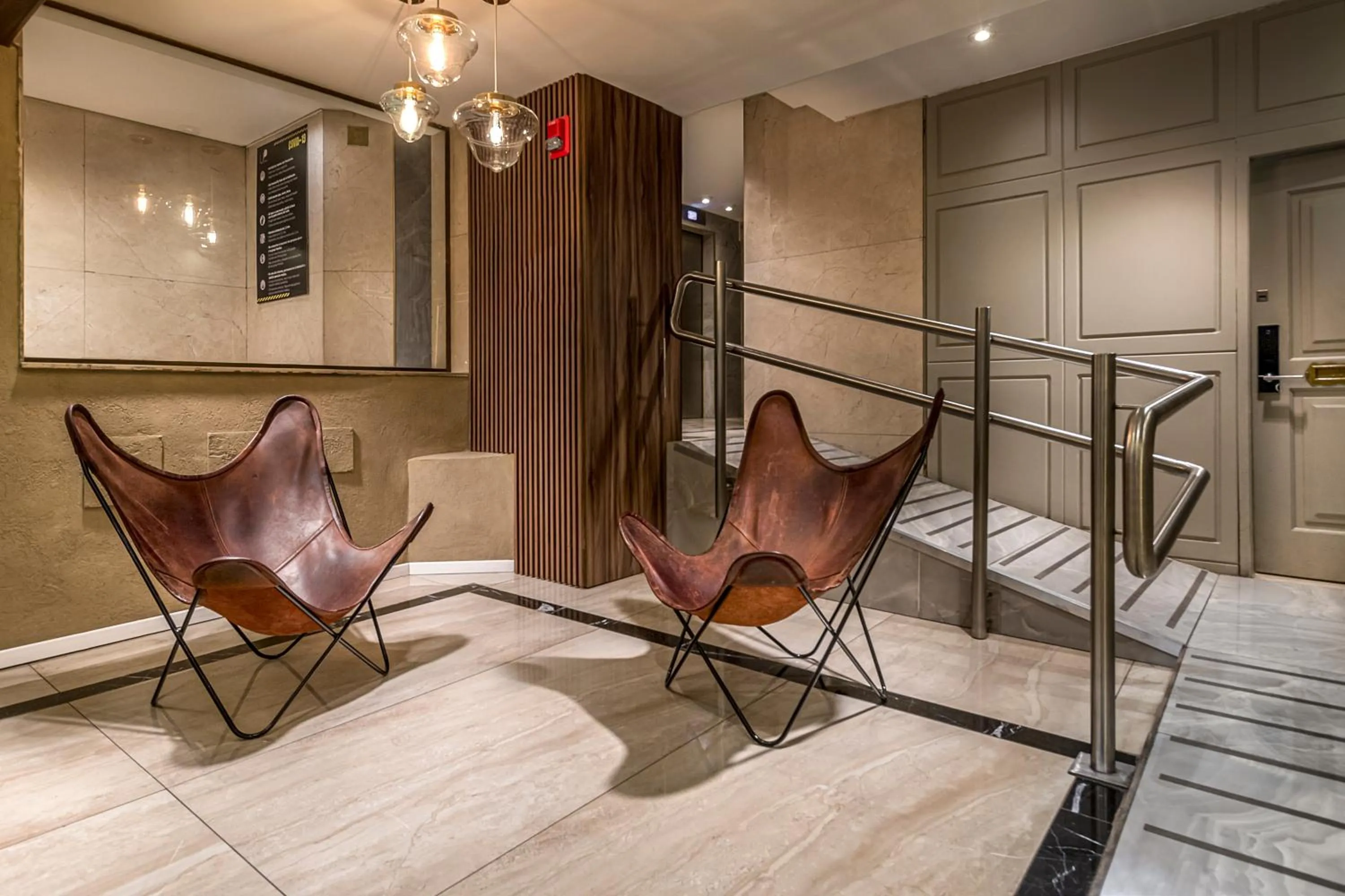 Living room in Up América Plaza