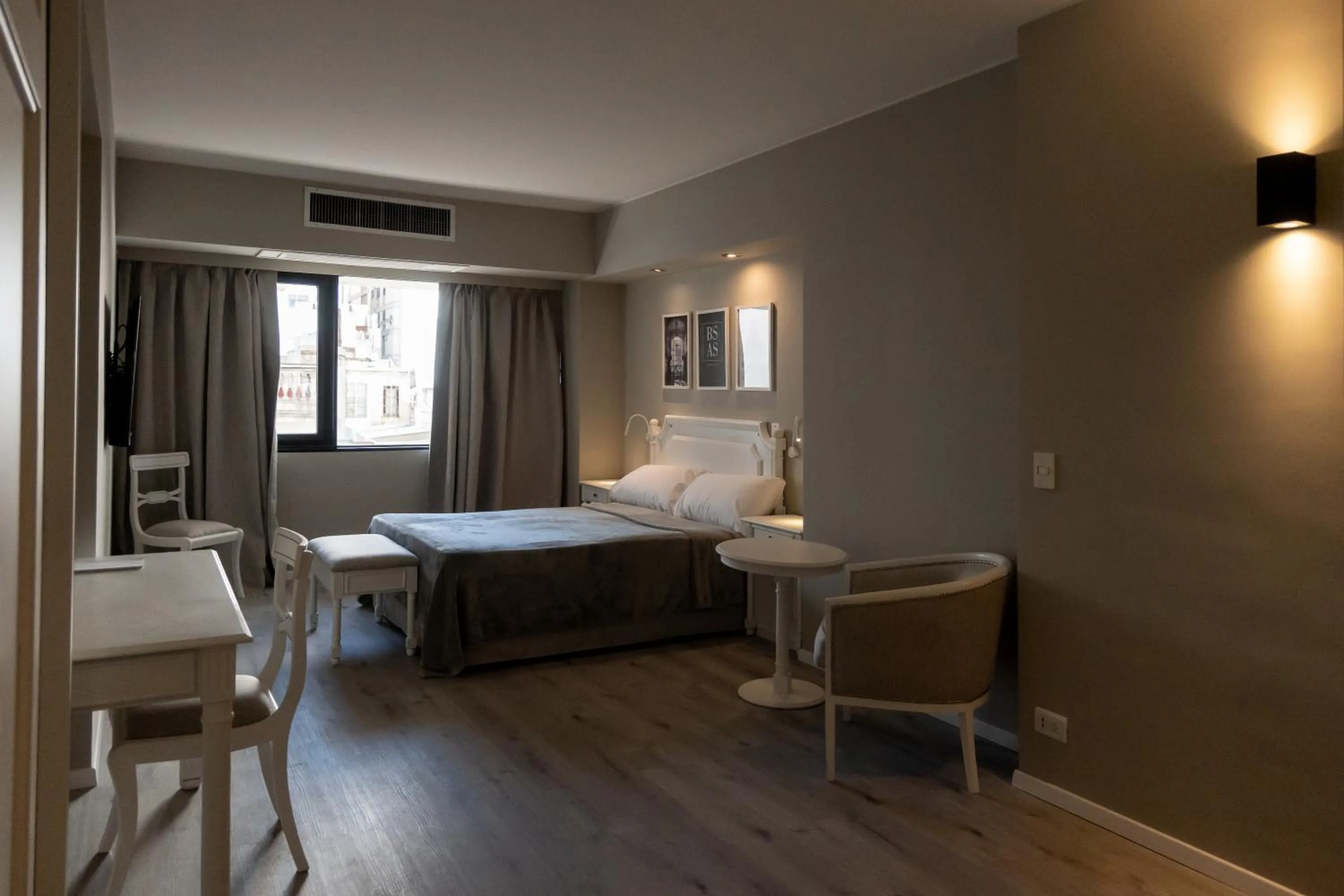 Photo of the whole room, Bed in Up América Plaza