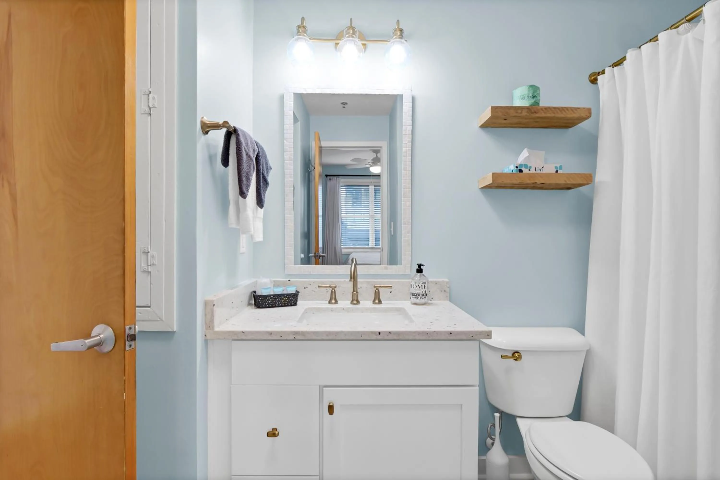 Bathroom in Sandpeddler Inn and Suites