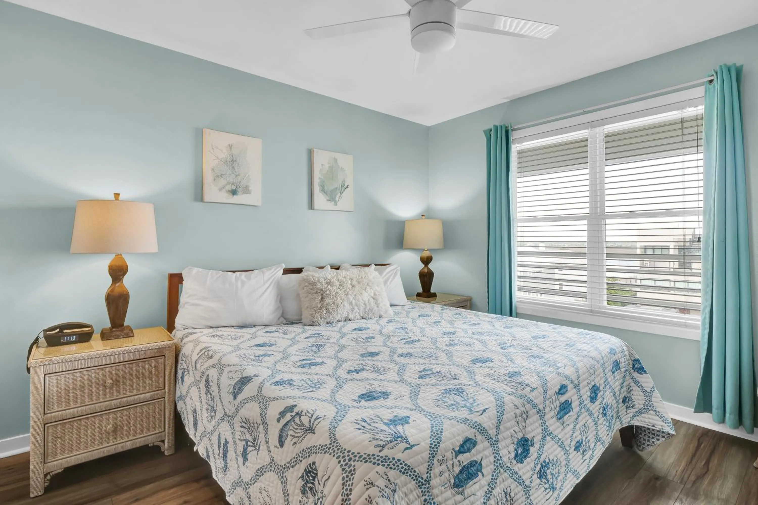 Bed in Sandpeddler Inn and Suites