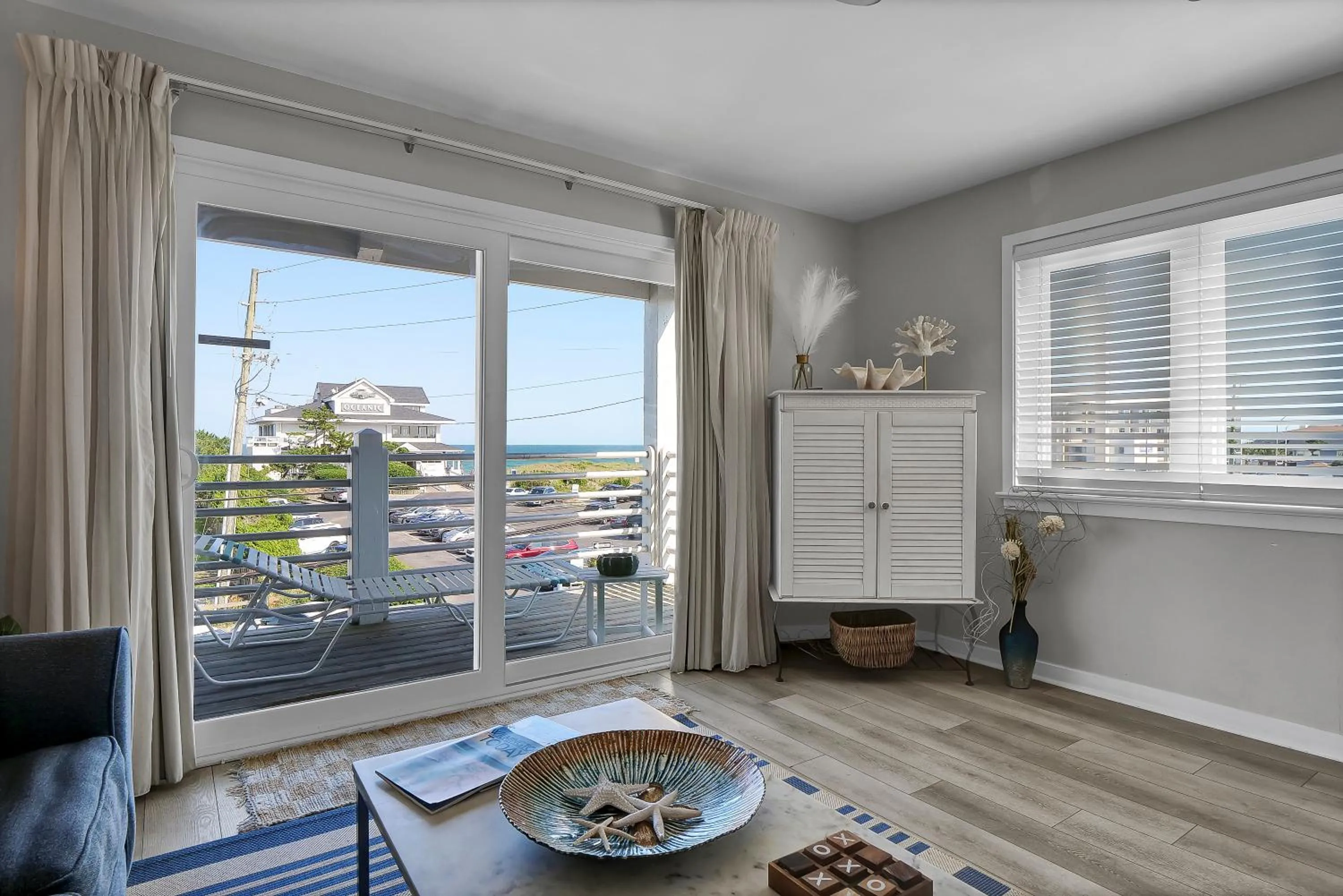 Living room in Sandpeddler Inn and Suites