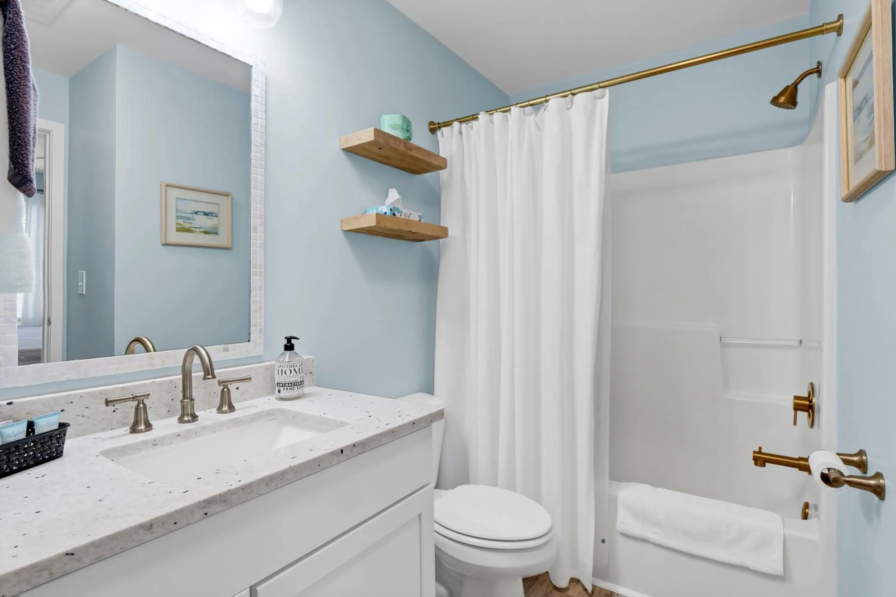 Bathroom in Sandpeddler Inn and Suites