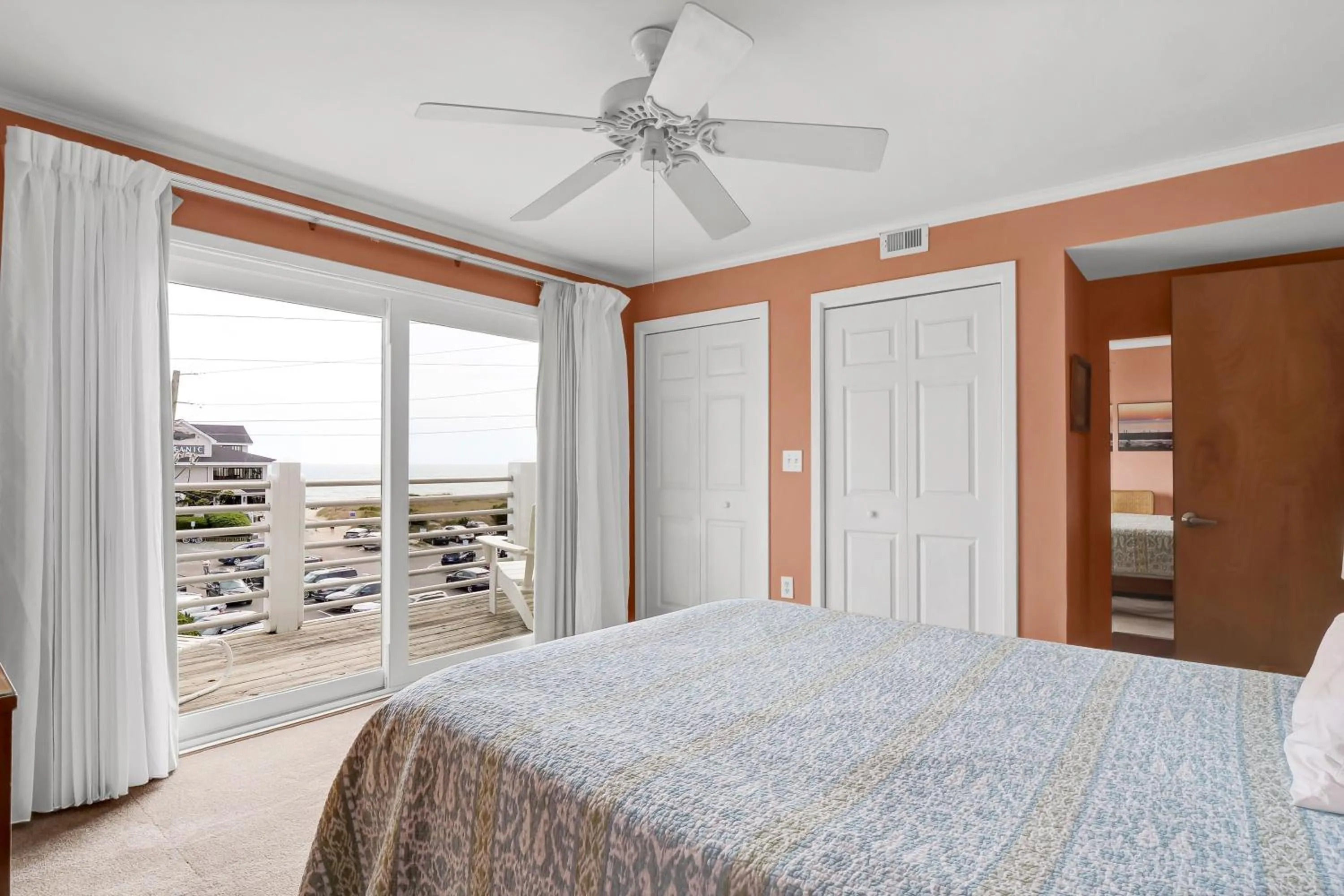 Bed in Sandpeddler Inn and Suites