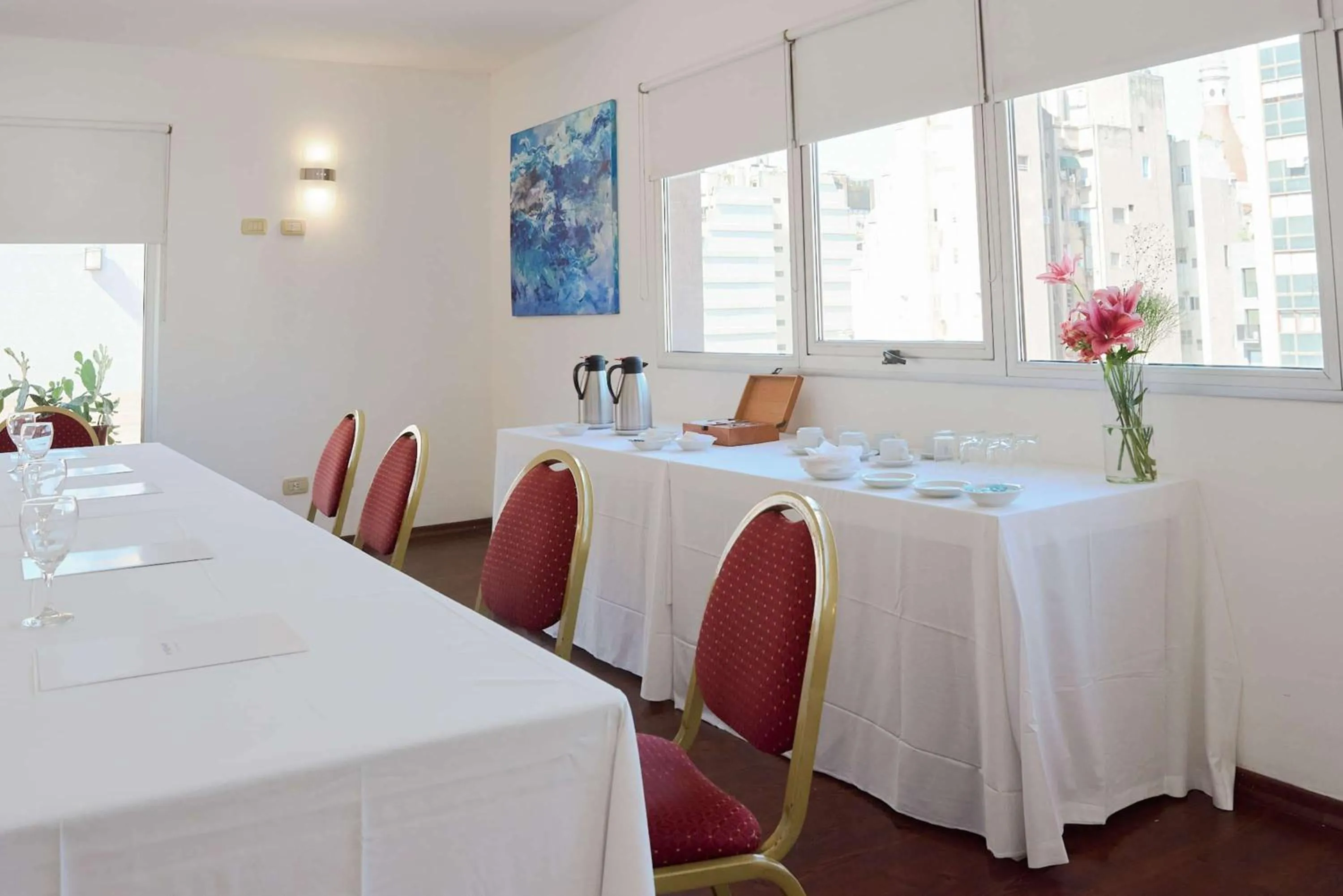 Meeting/conference room in Dazzler by Wyndham Buenos Aires Maipu