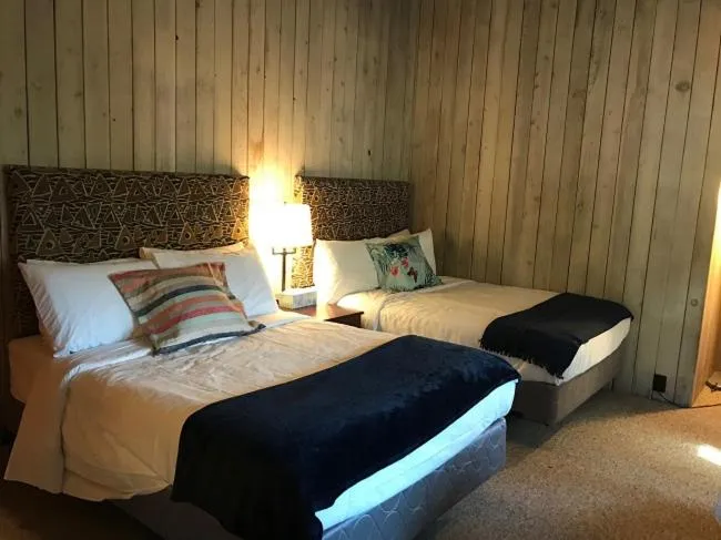 Bed in The Surf Lodge and Pub