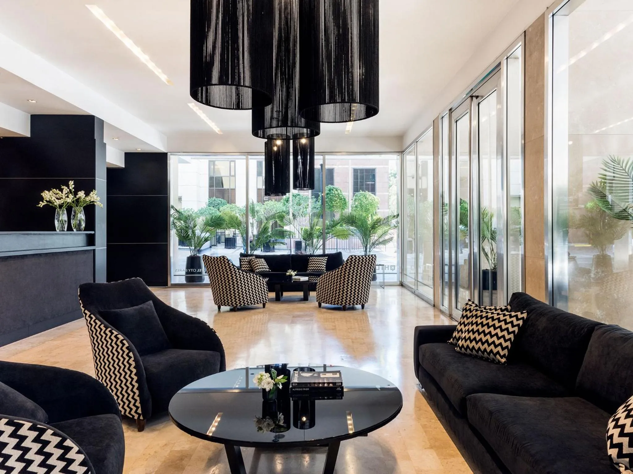Lobby or reception in HTL City Baires