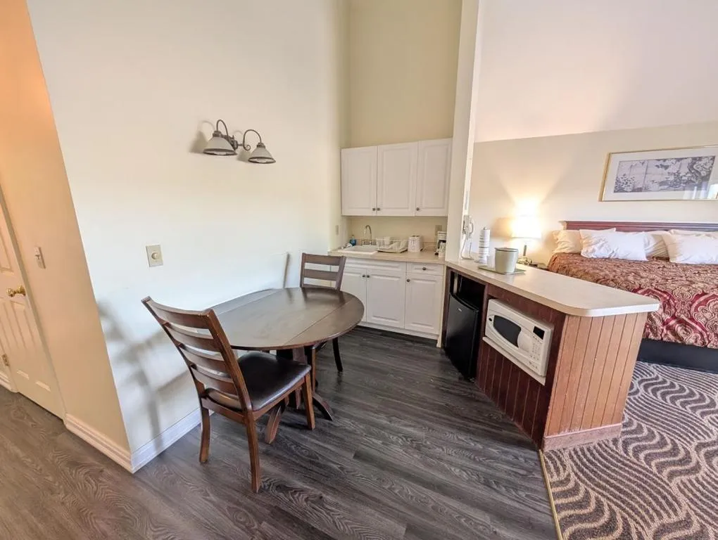 Dining area in The Falls Motel - 2 Mi to " Watkins Glen State Park, Seneca Lake " AND 4 Mi to Watkins Glen International Track " The Glen "