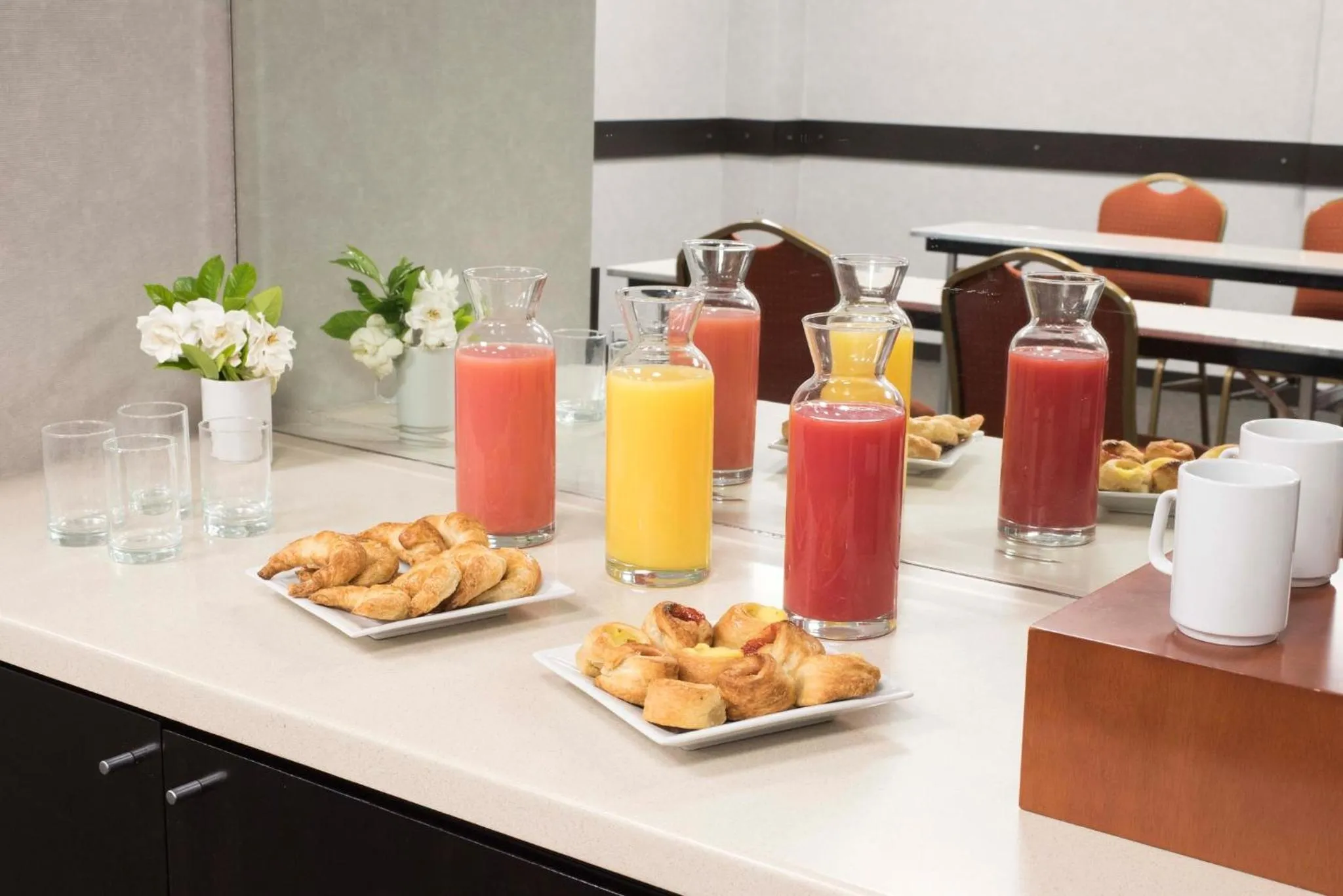 Meeting/conference room in Holiday Inn Express Puerto Madero by IHG