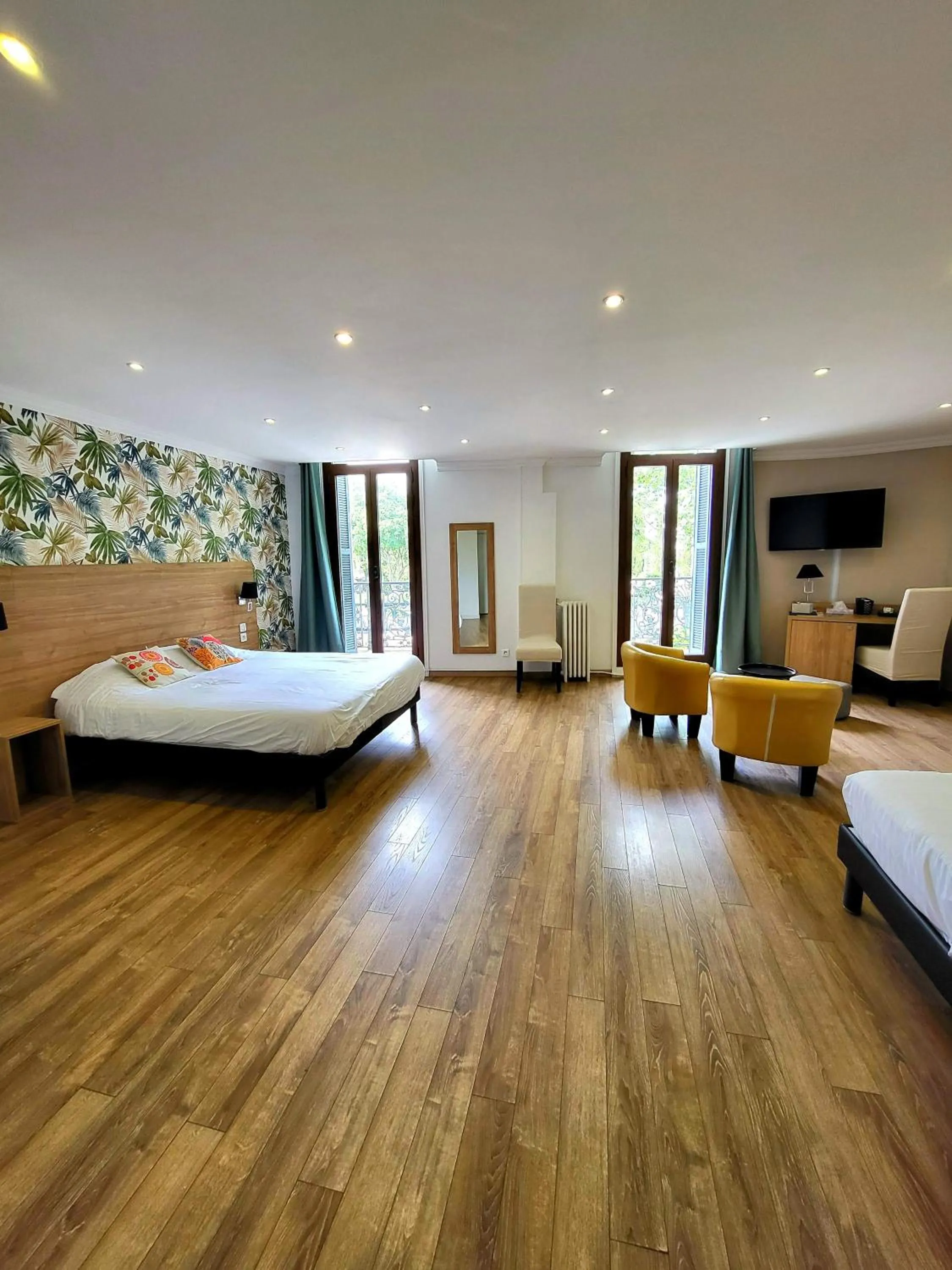 Breakfast, Bed in Le Grand Hôtel Molière