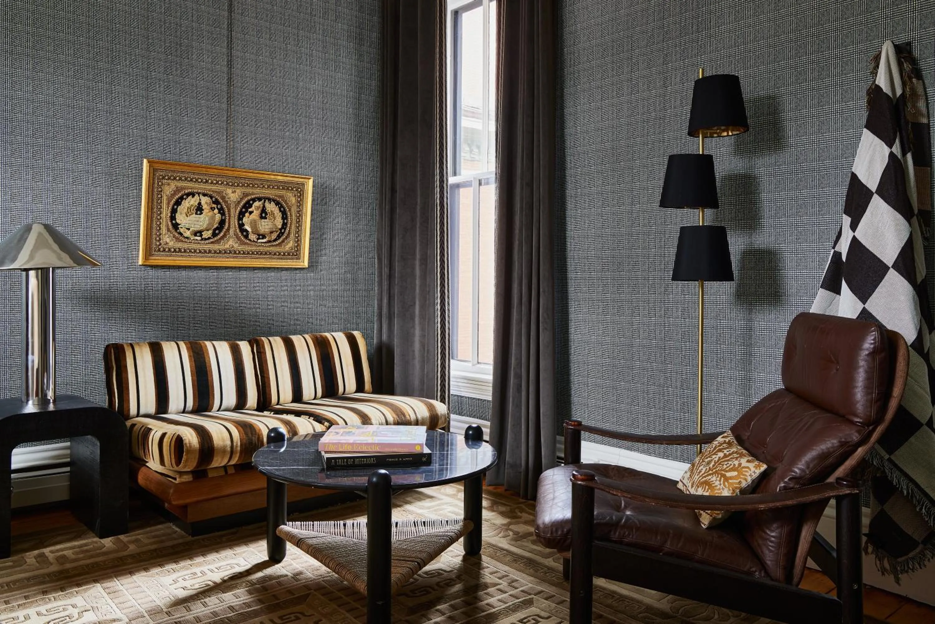 Seating area in Blind Tiger Portland - Carleton Street Guest House