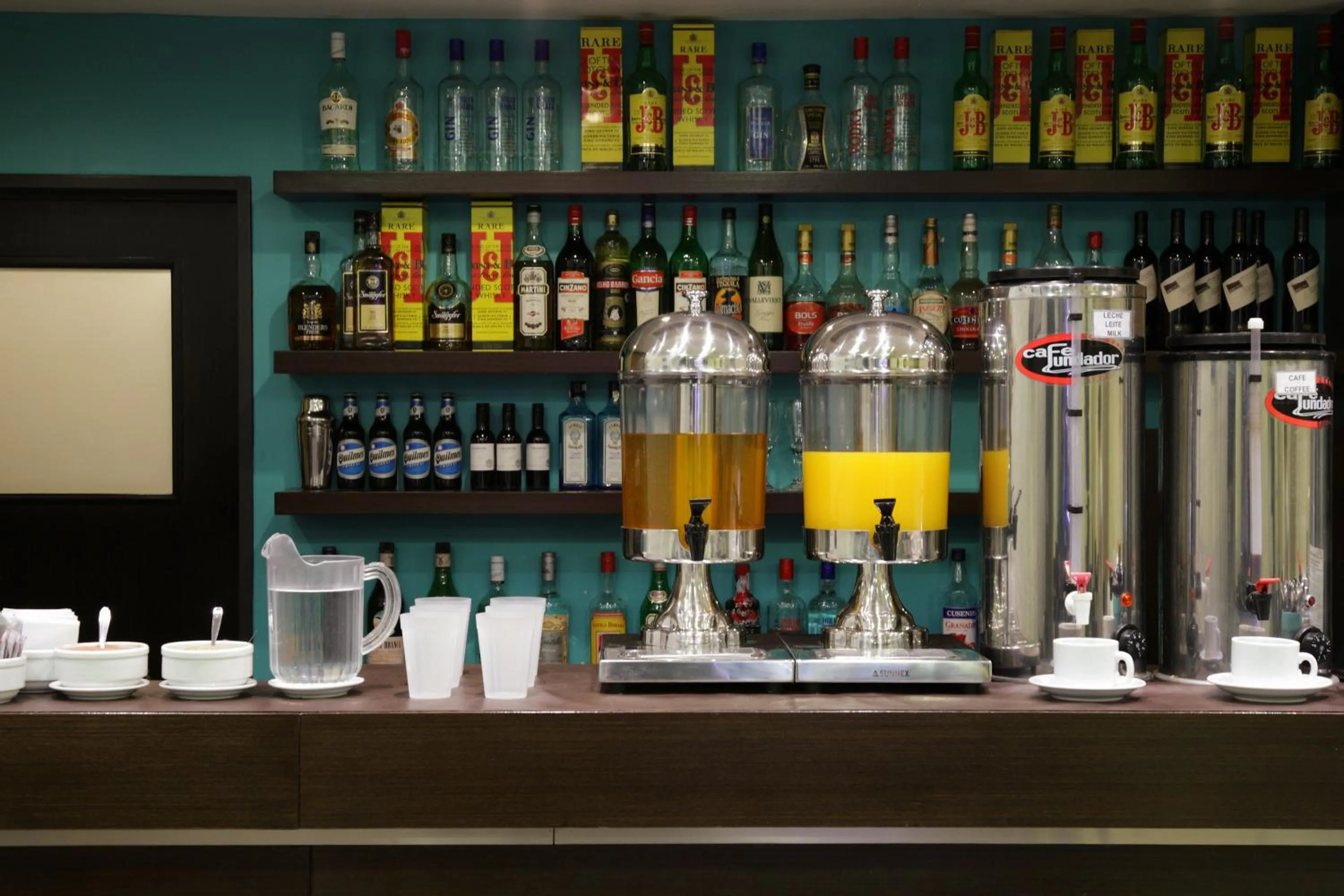 Restaurant/places to eat in Viasui Hotel