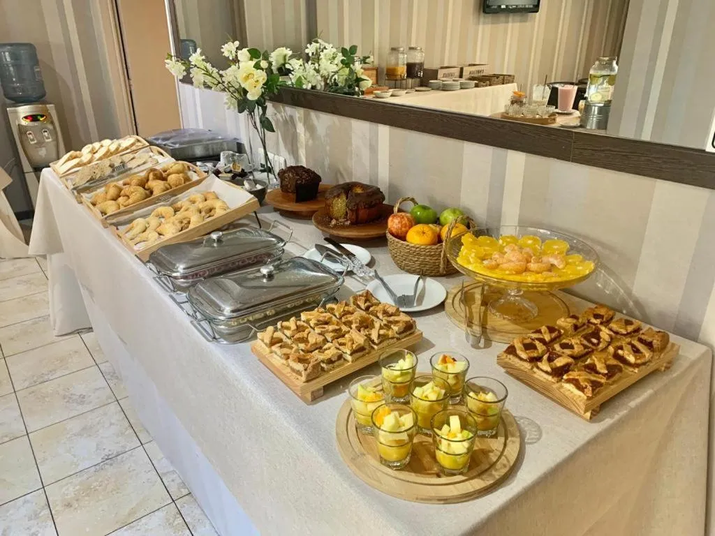 Food and drinks in Sarum Hotel Design