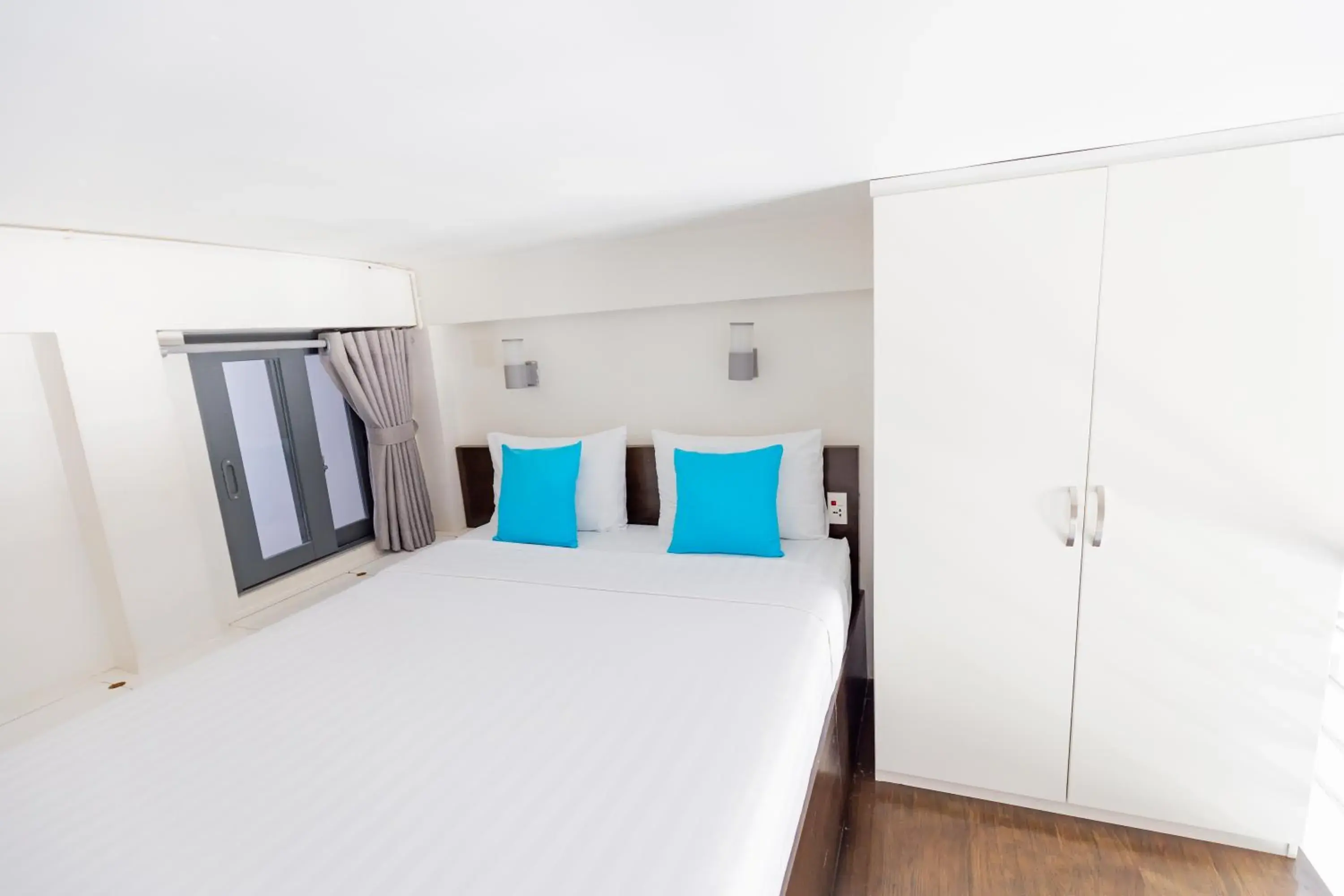 Apartment - Split Level Loft with Balcony in The Haven - Lofts by the Park Apartment - Split Level Loft with Balcony in The Haven - Lofts by the Park