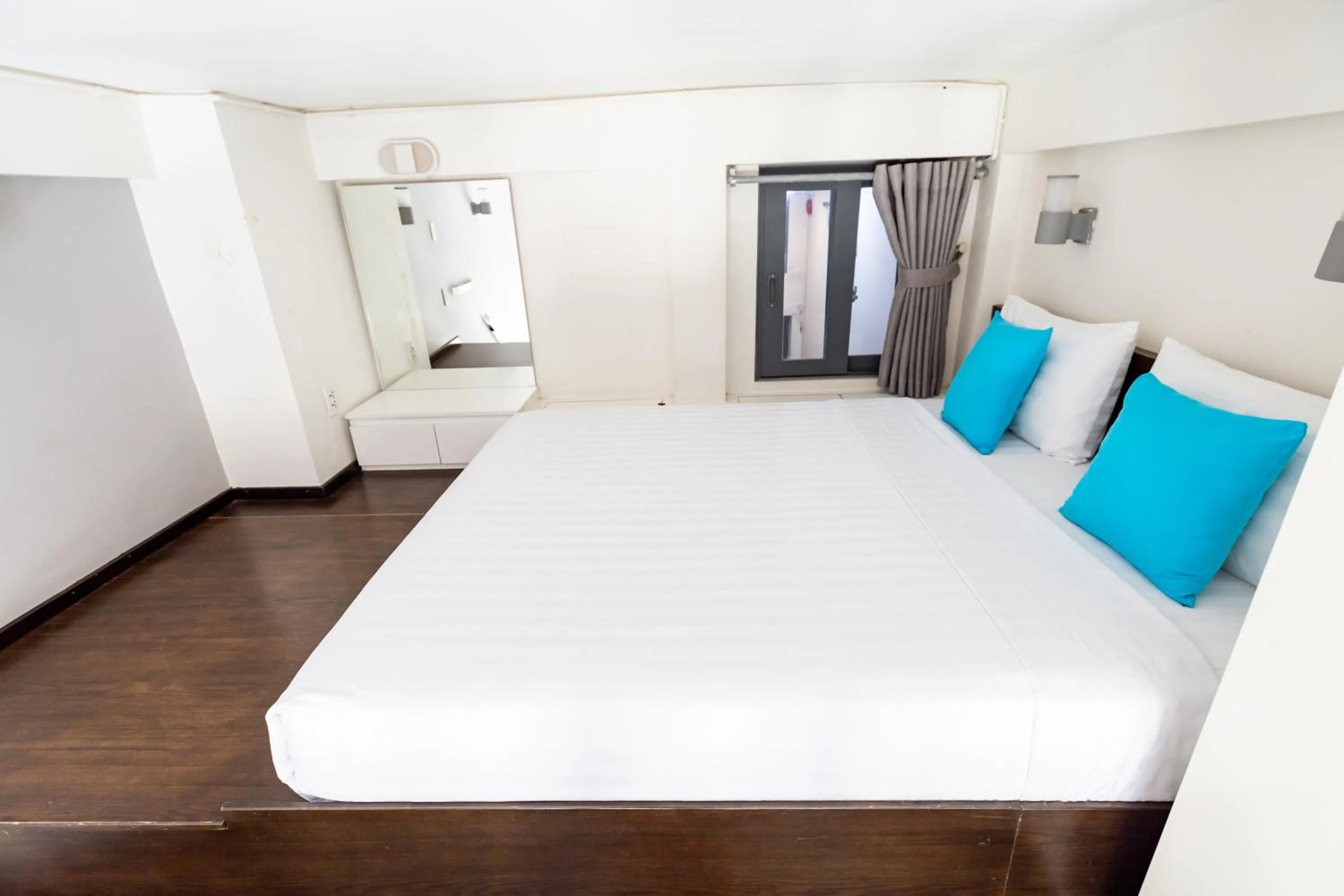 Bedroom, Bed in The Haven - Lofts by the Park