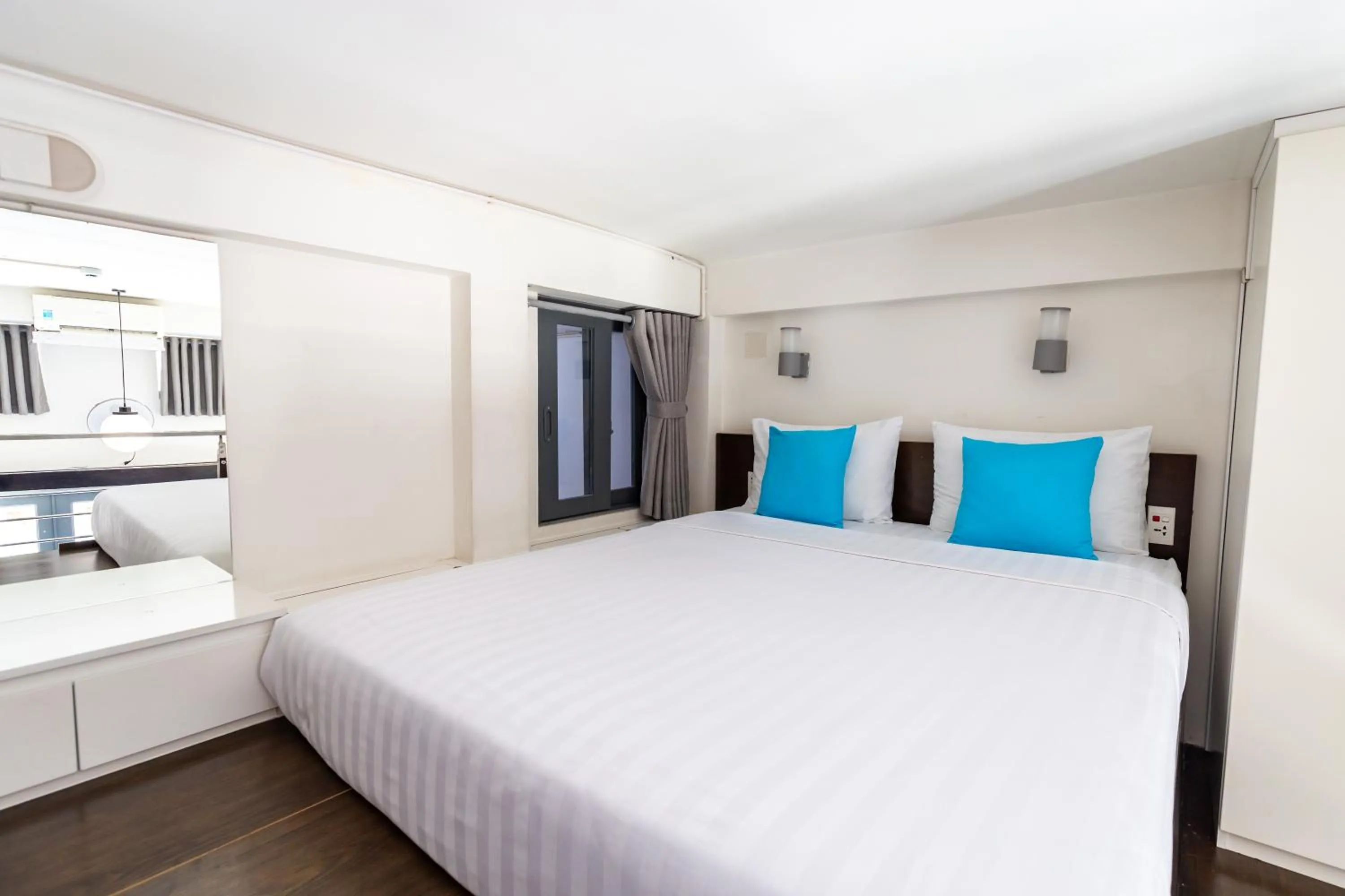 Bed in The Haven - Lofts by the Park