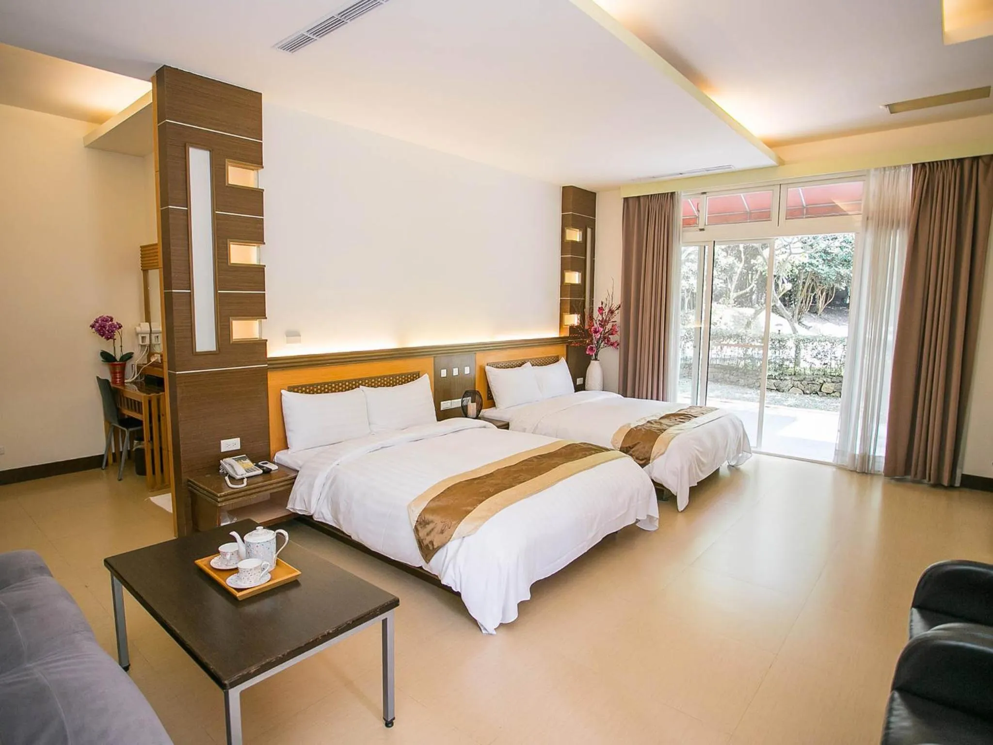 bunk bed in Flying Villa