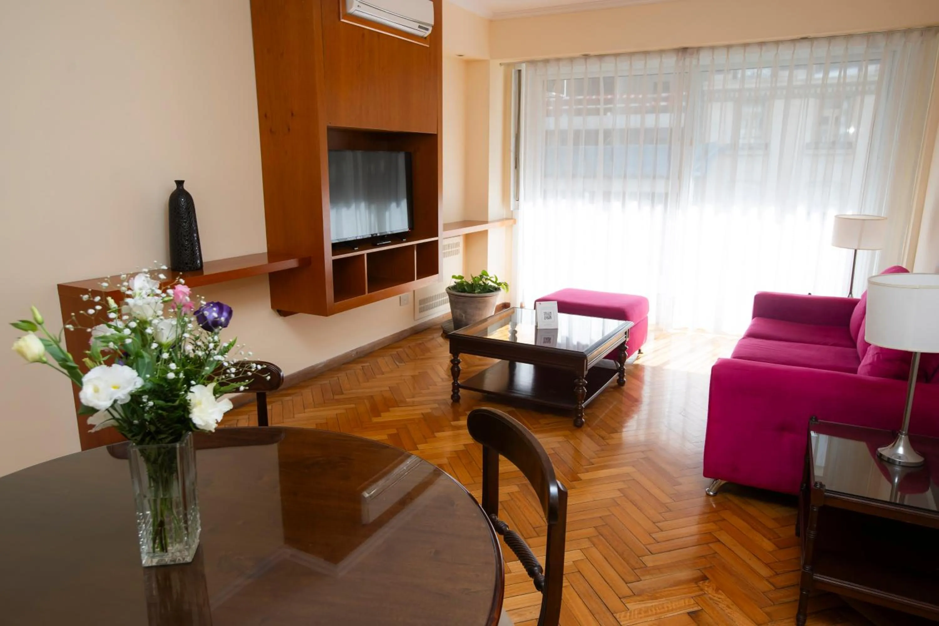 Three-Bedroom Standard Apartment in Aparthotel Trianon Recoleta