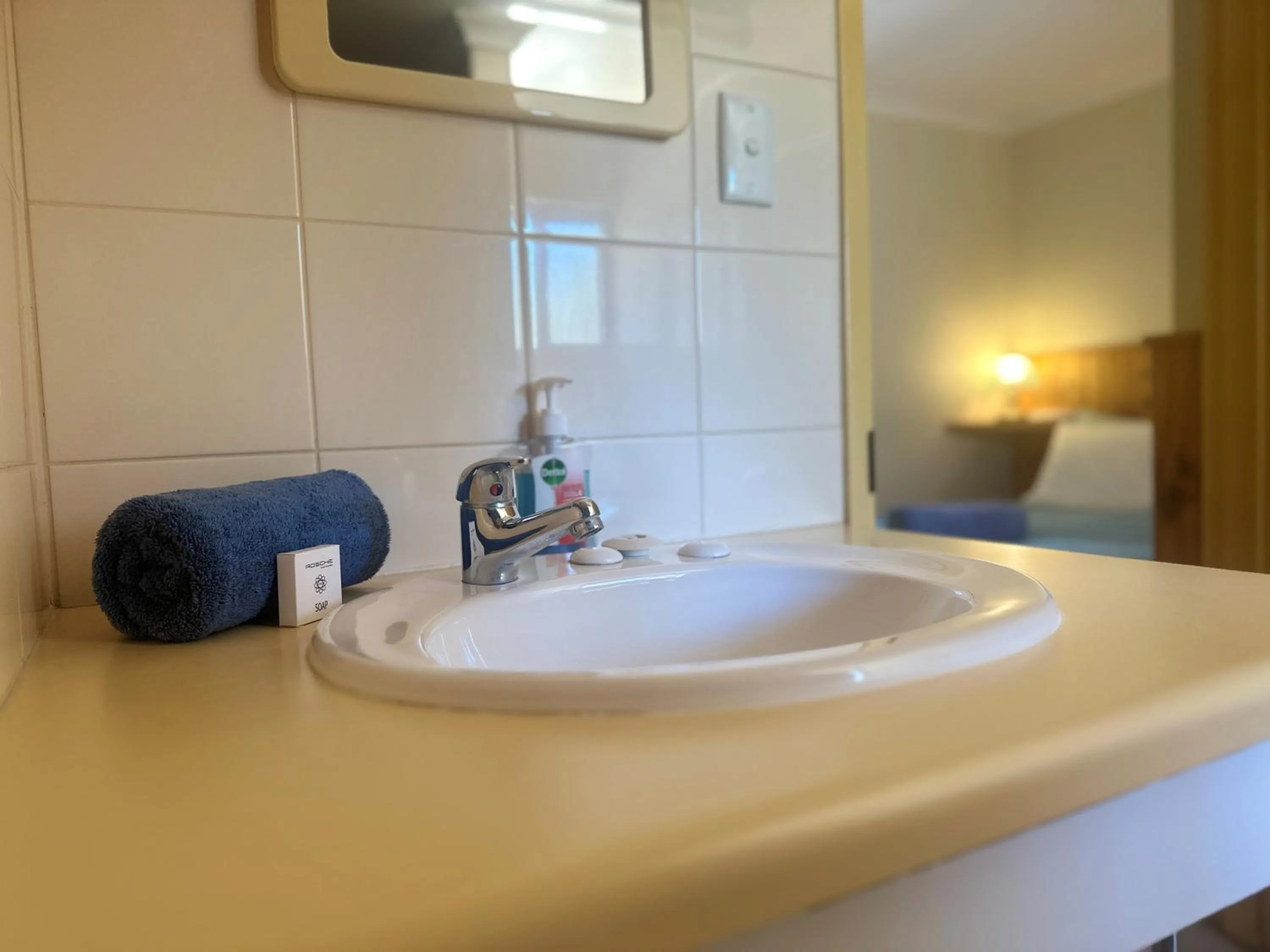 Bathroom in Ceduna Shelly Beach Caravan Park