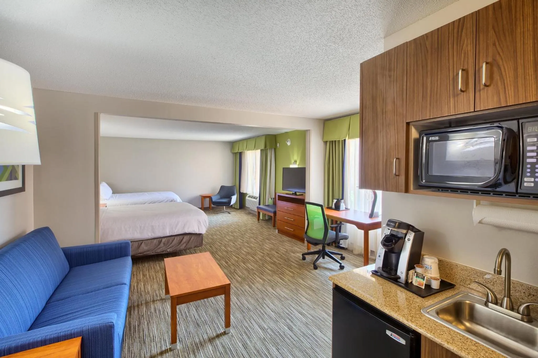 Photo of the whole room, Bed in Holiday Inn Express Hotel & Suites Wake Forest - Raleigh North by IHG