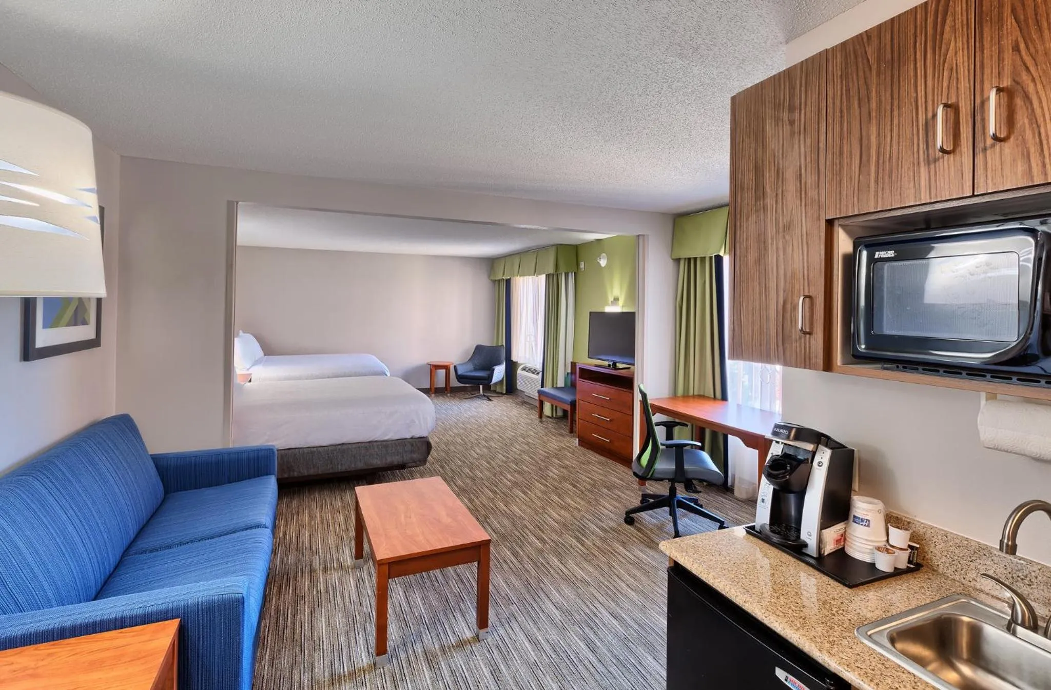 Photo of the whole room, Bed in Holiday Inn Express Hotel & Suites Wake Forest - Raleigh North by IHG