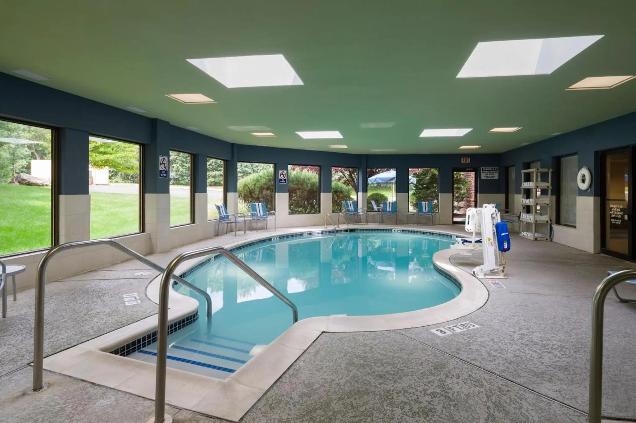 Swimming pool in Holiday Inn Express Hershey-Harrisburg Area by IHG