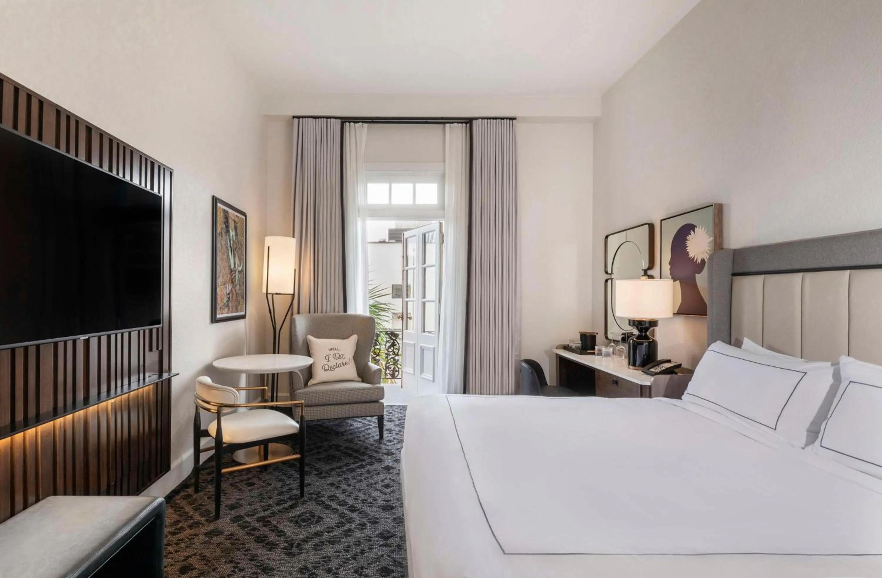 Living room, Bed in Mills House Charleston, Curio Collection by Hilton