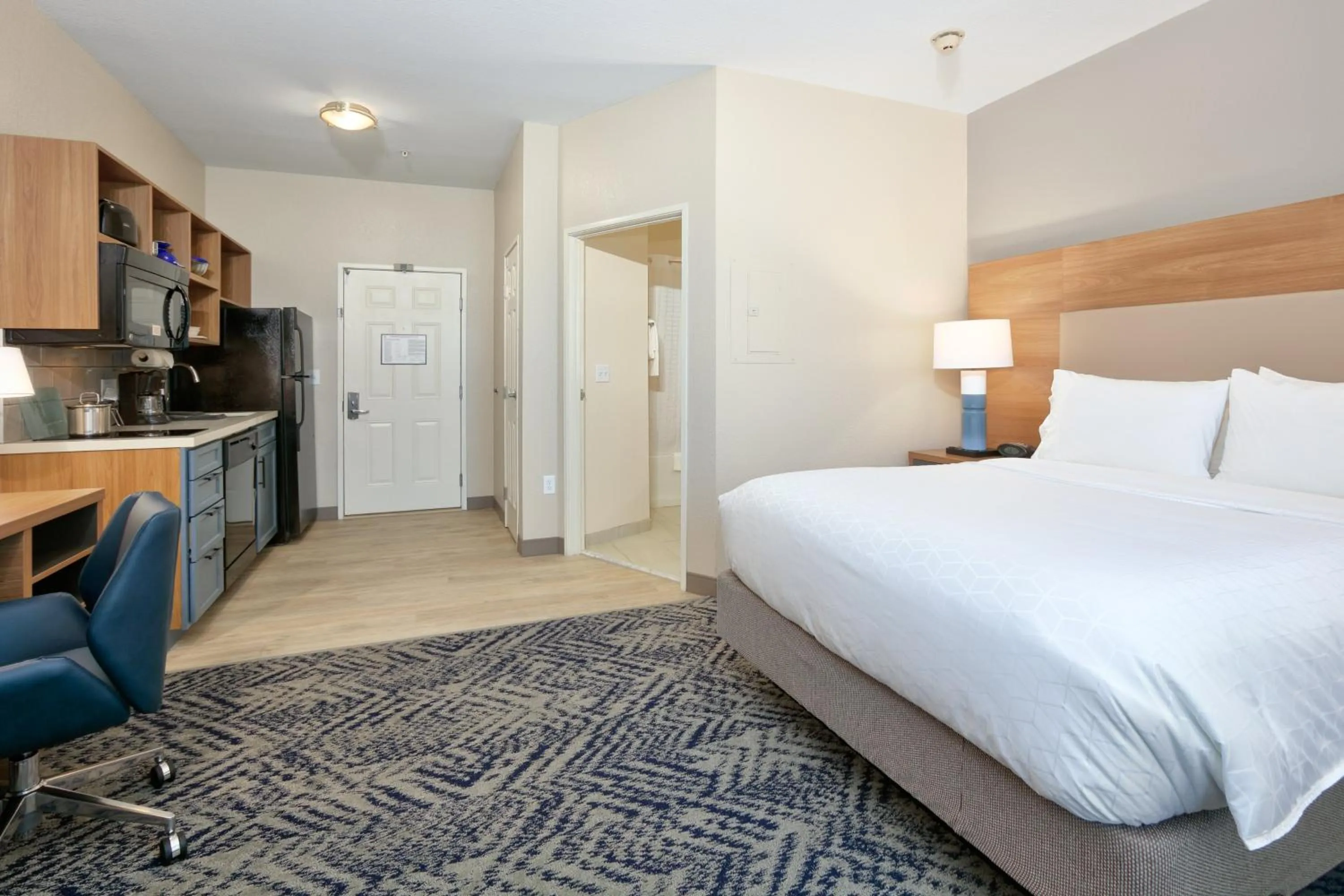 Photo of the whole room, Bed in Candlewood Suites Idaho Falls by IHG
