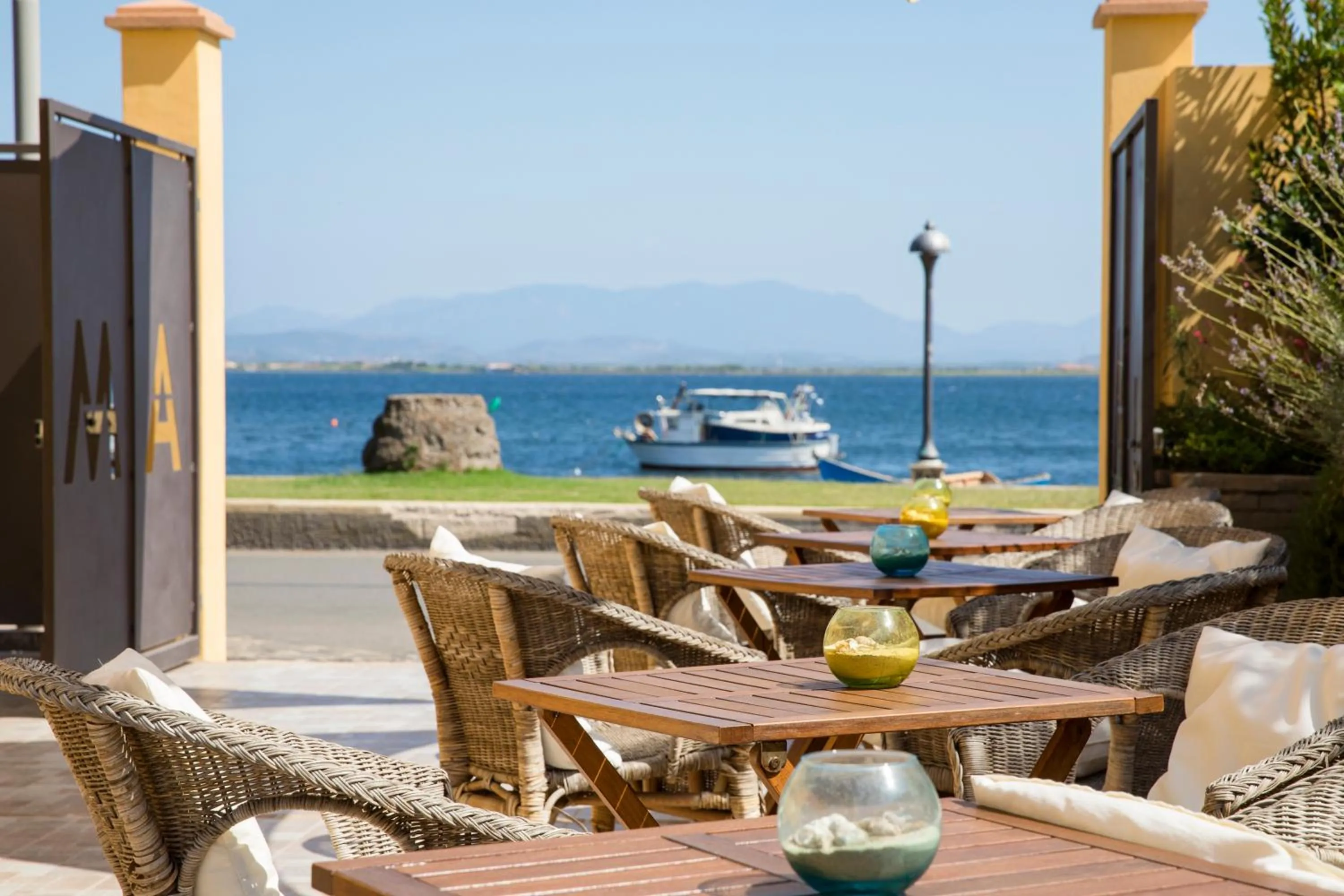 Facade/entrance in MuMA Hostel