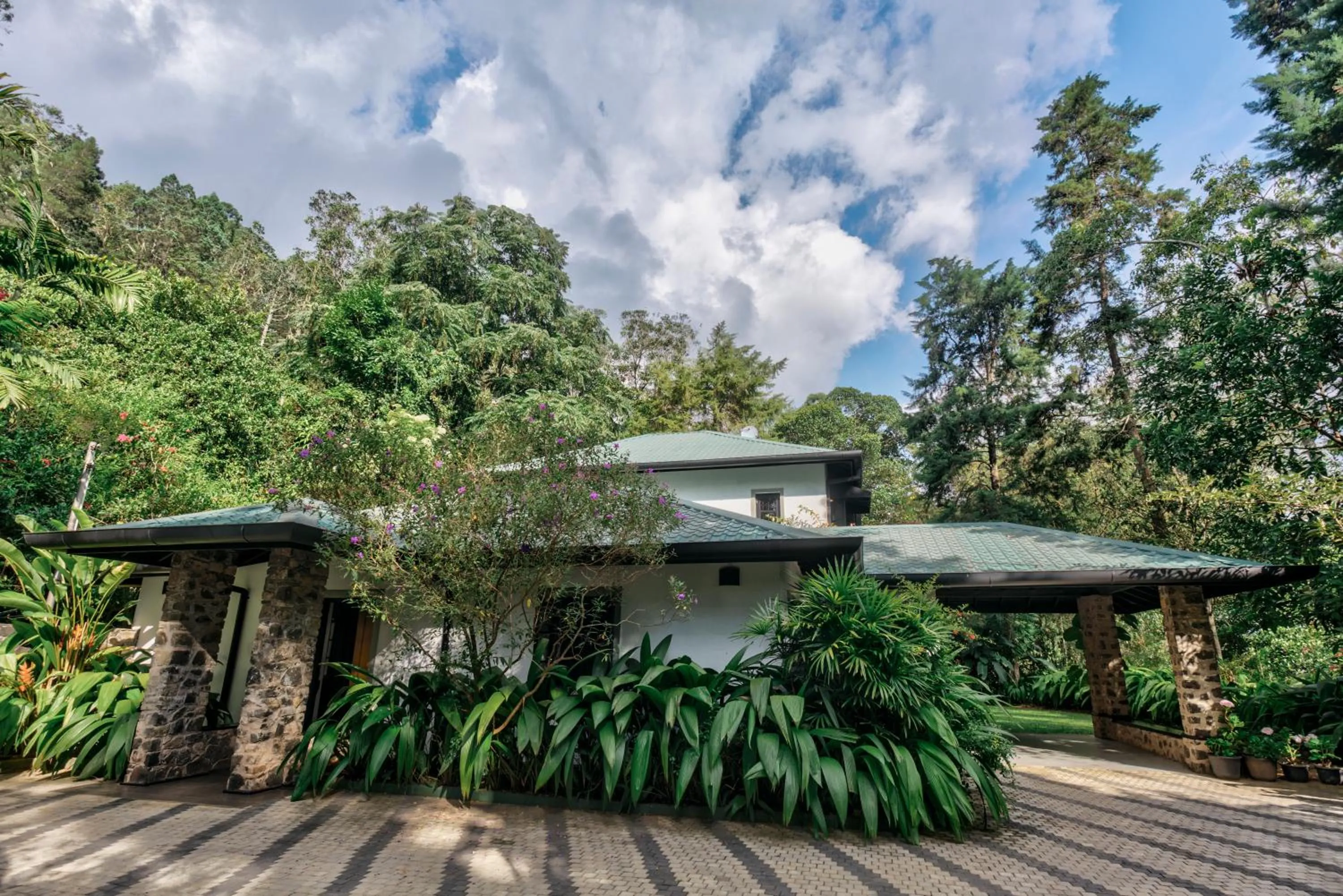 Facade/entrance in Villa Republic Bandarawela (04 bedroom)