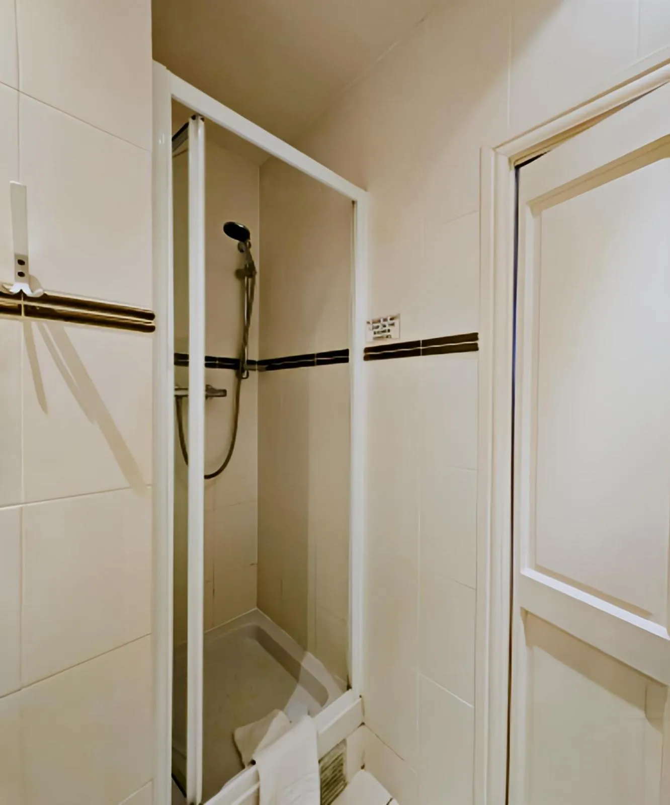 Shower in The Coach House