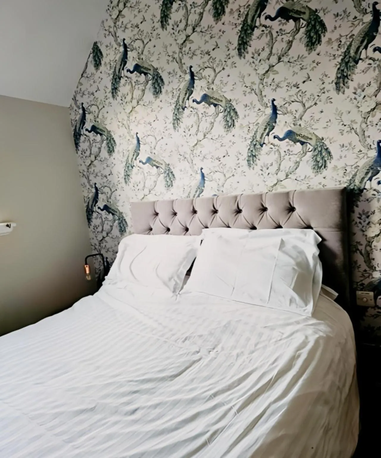 Bedroom, Bed in The Coach House