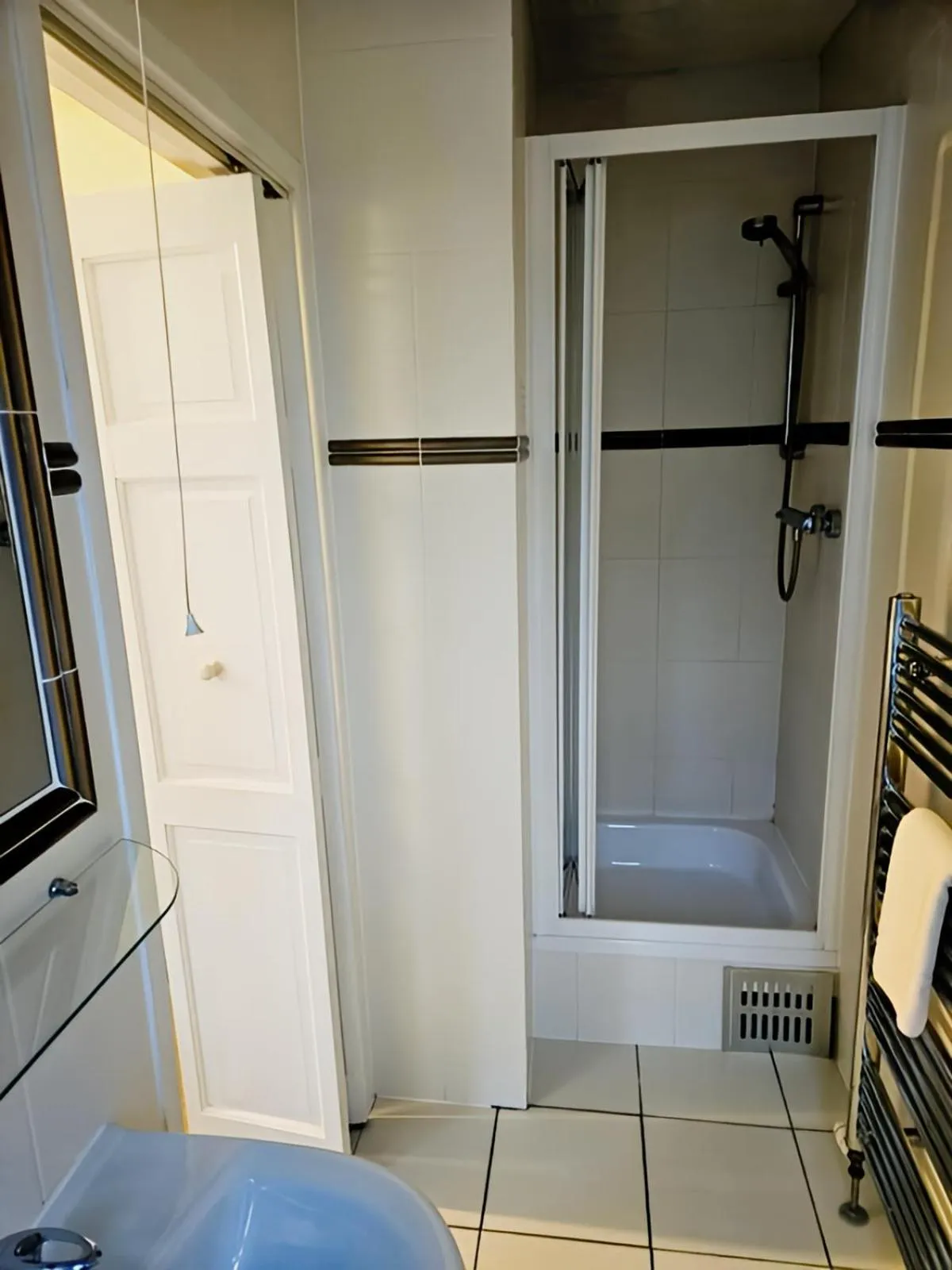 Shower in The Coach House