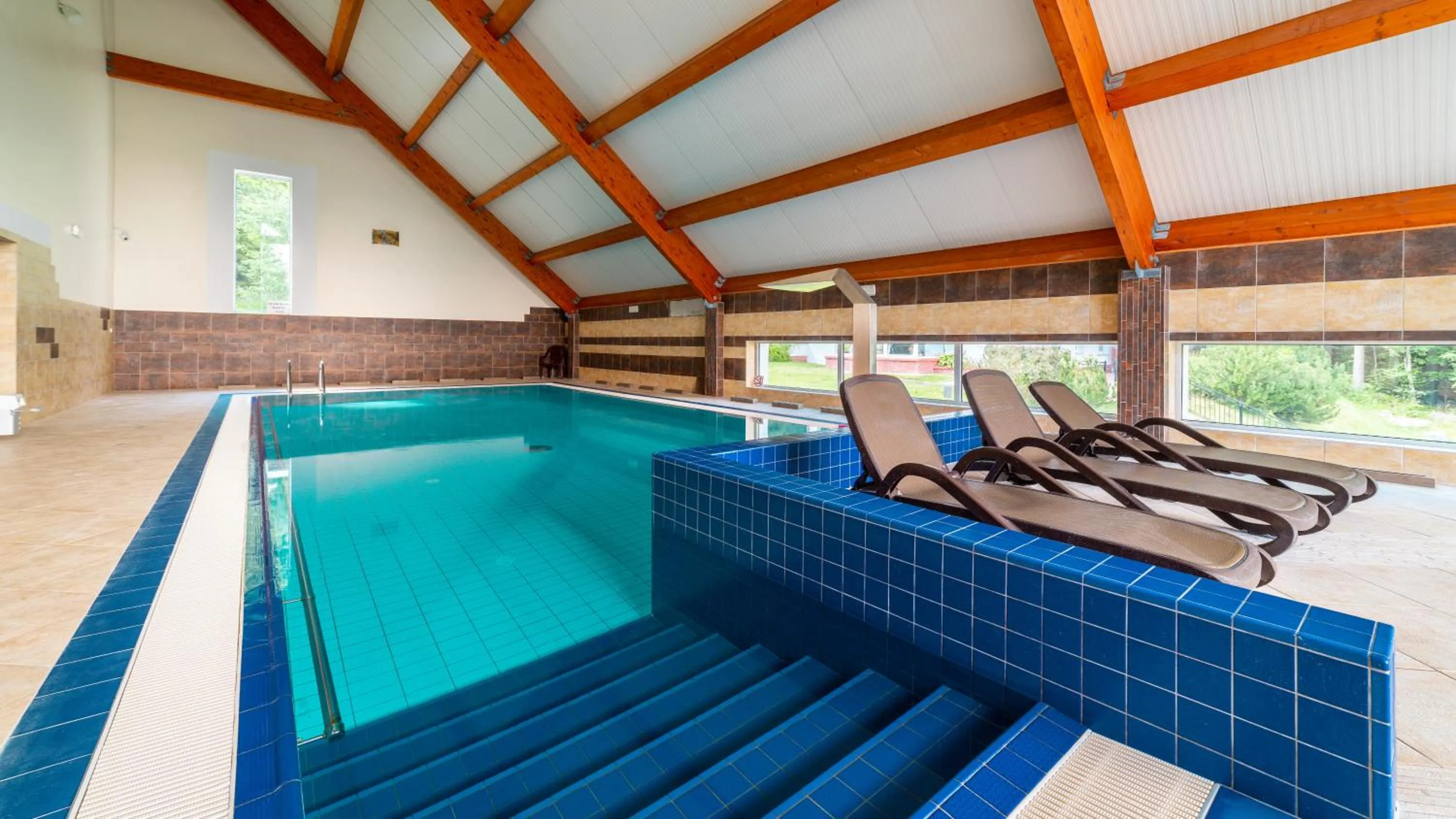 Swimming pool in Górski Kompleks Turystyczny Czeszka i Słowaczka