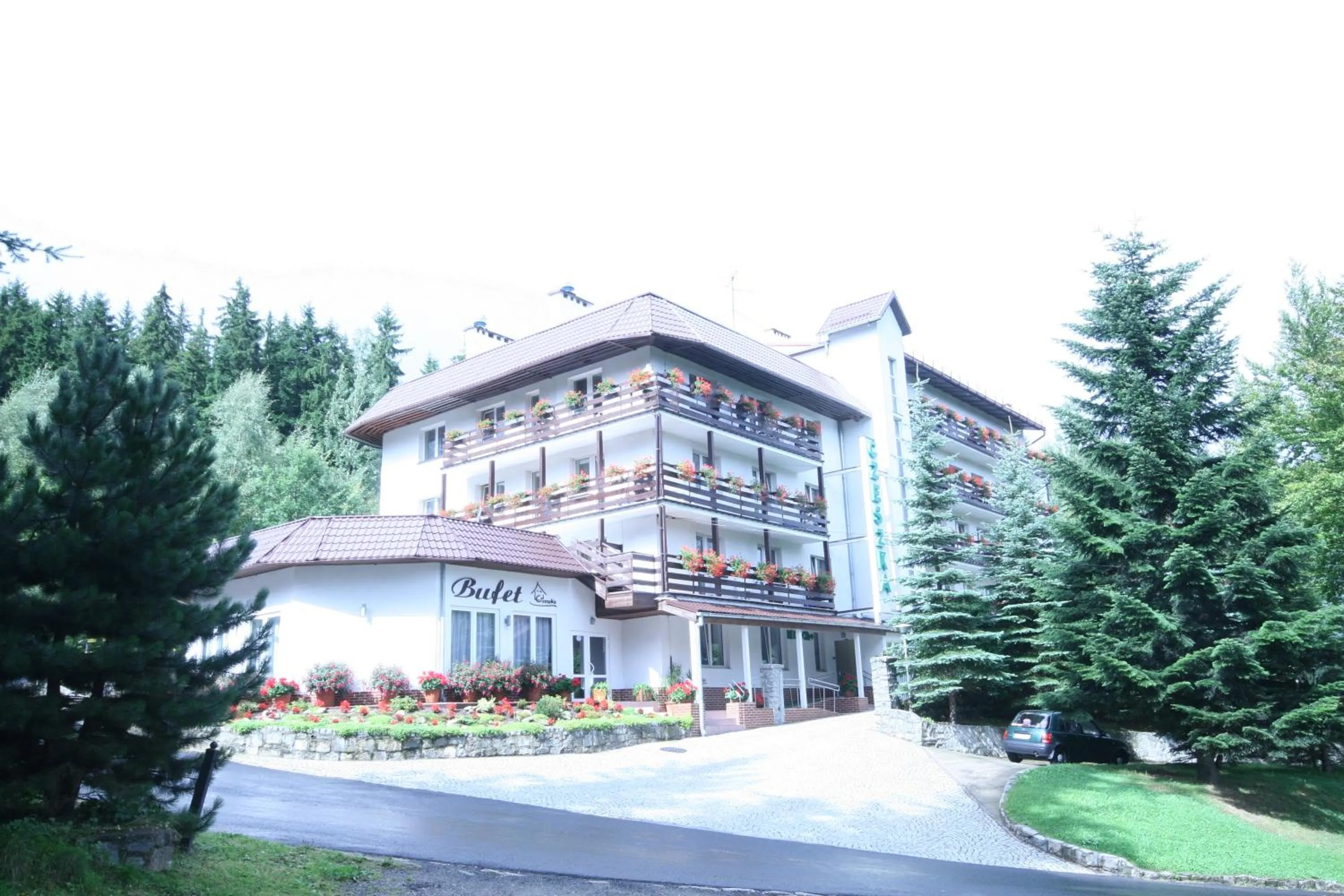 Facade/entrance in Górski Kompleks Turystyczny Czeszka i Słowaczka