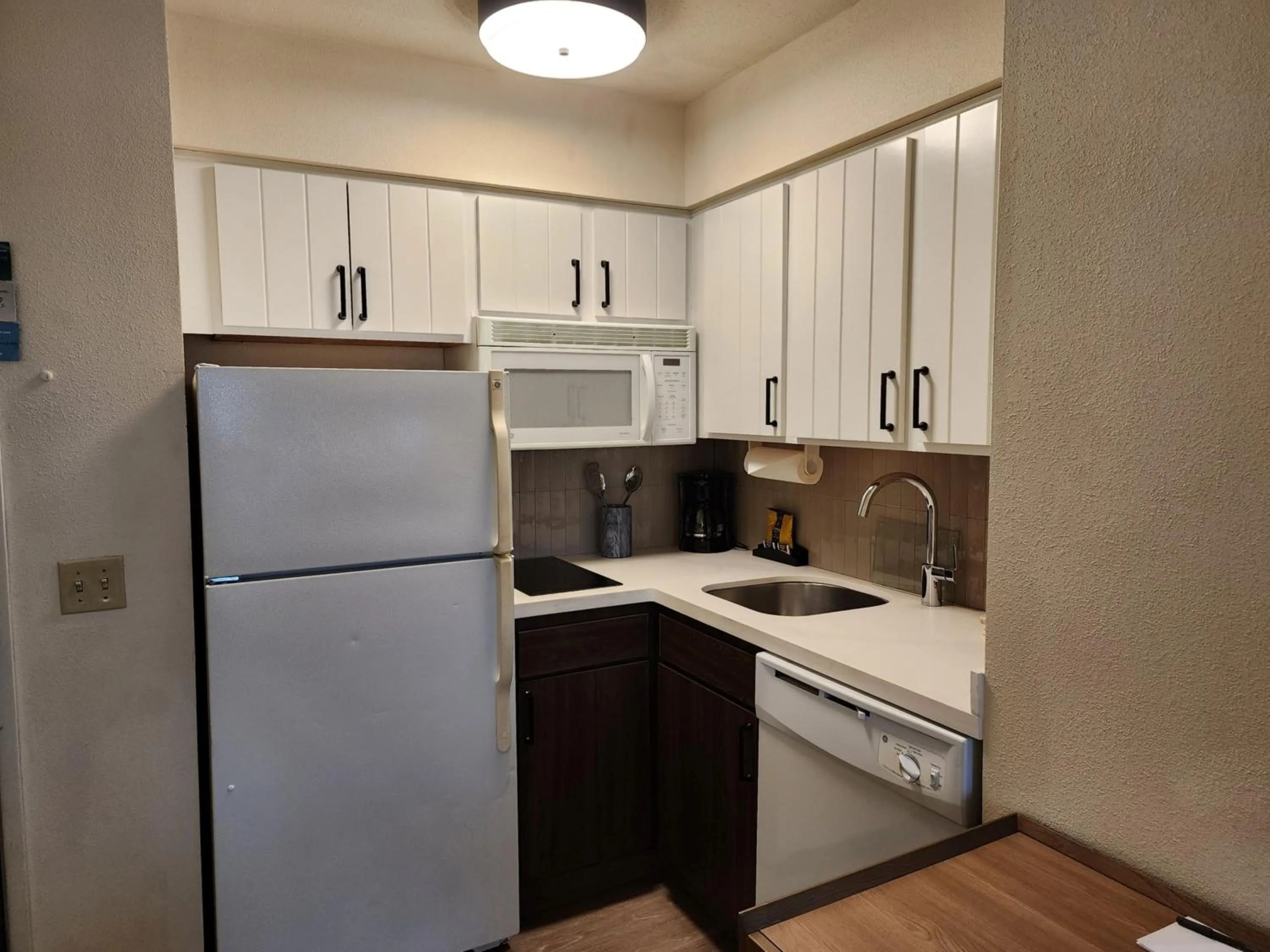 Photo of the whole room in Staybridge Suites Allentown Airport Lehigh Valley by IHG