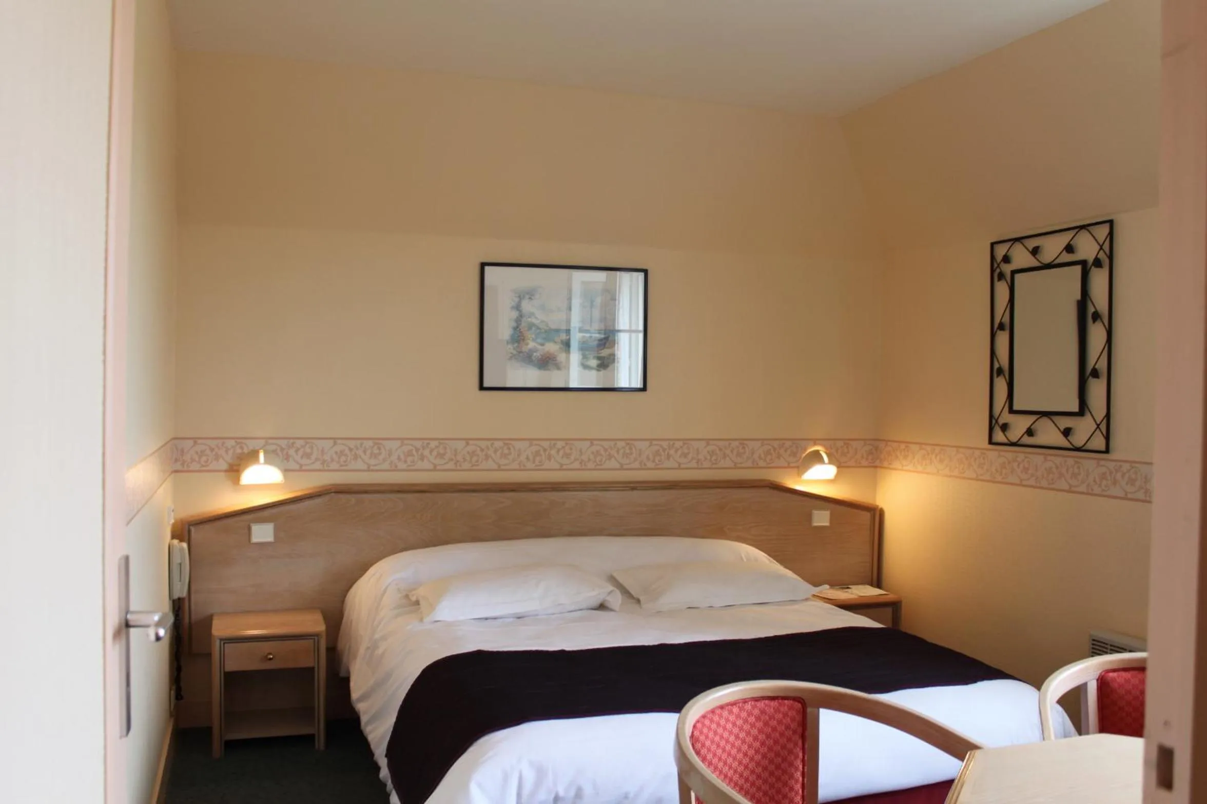 Photo of the whole room, Bed in Hotel Des Bains