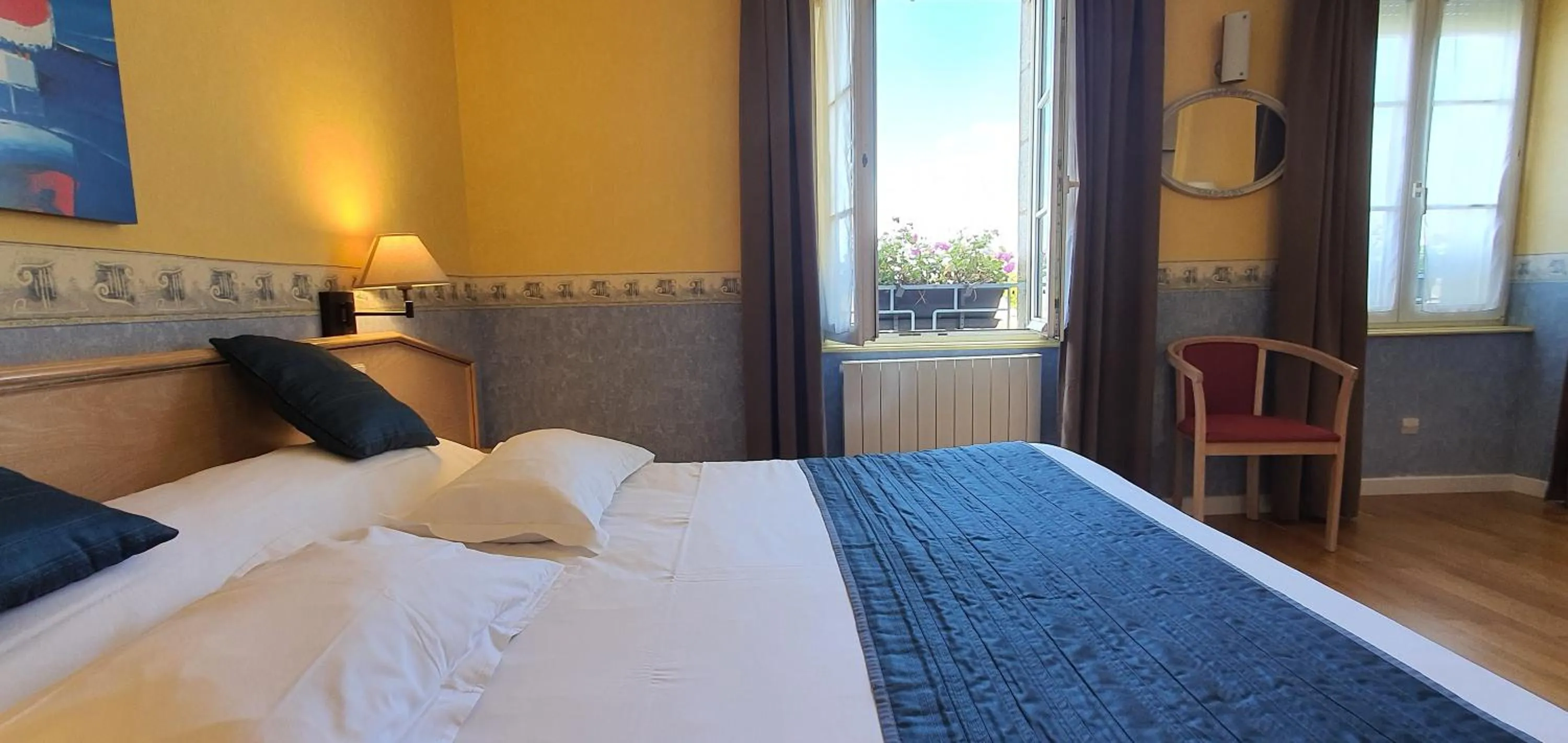 Bed in Hotel Des Bains